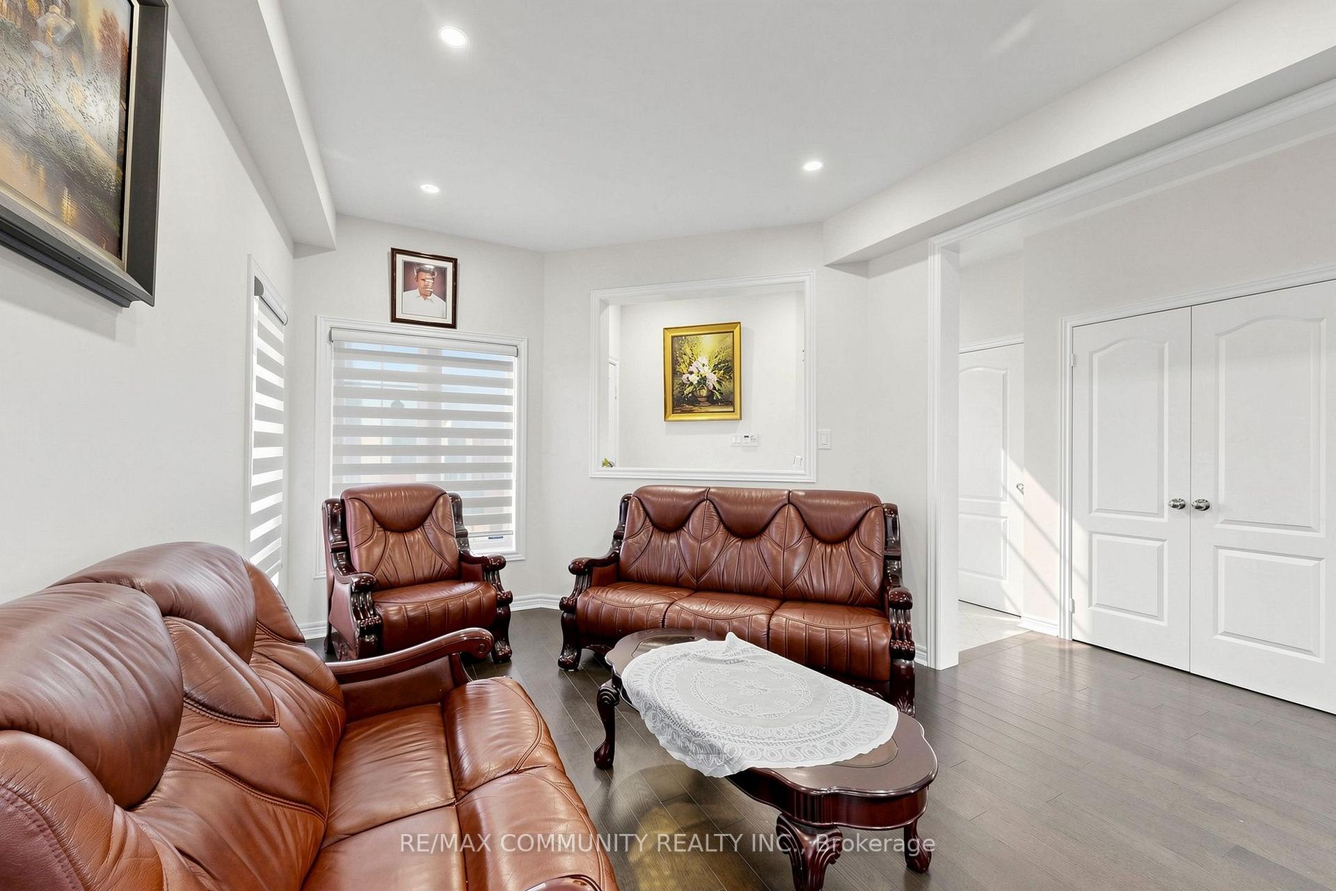 Photo 9 of 23 Constantia Street, Markham, Middlefield — HOMEH
