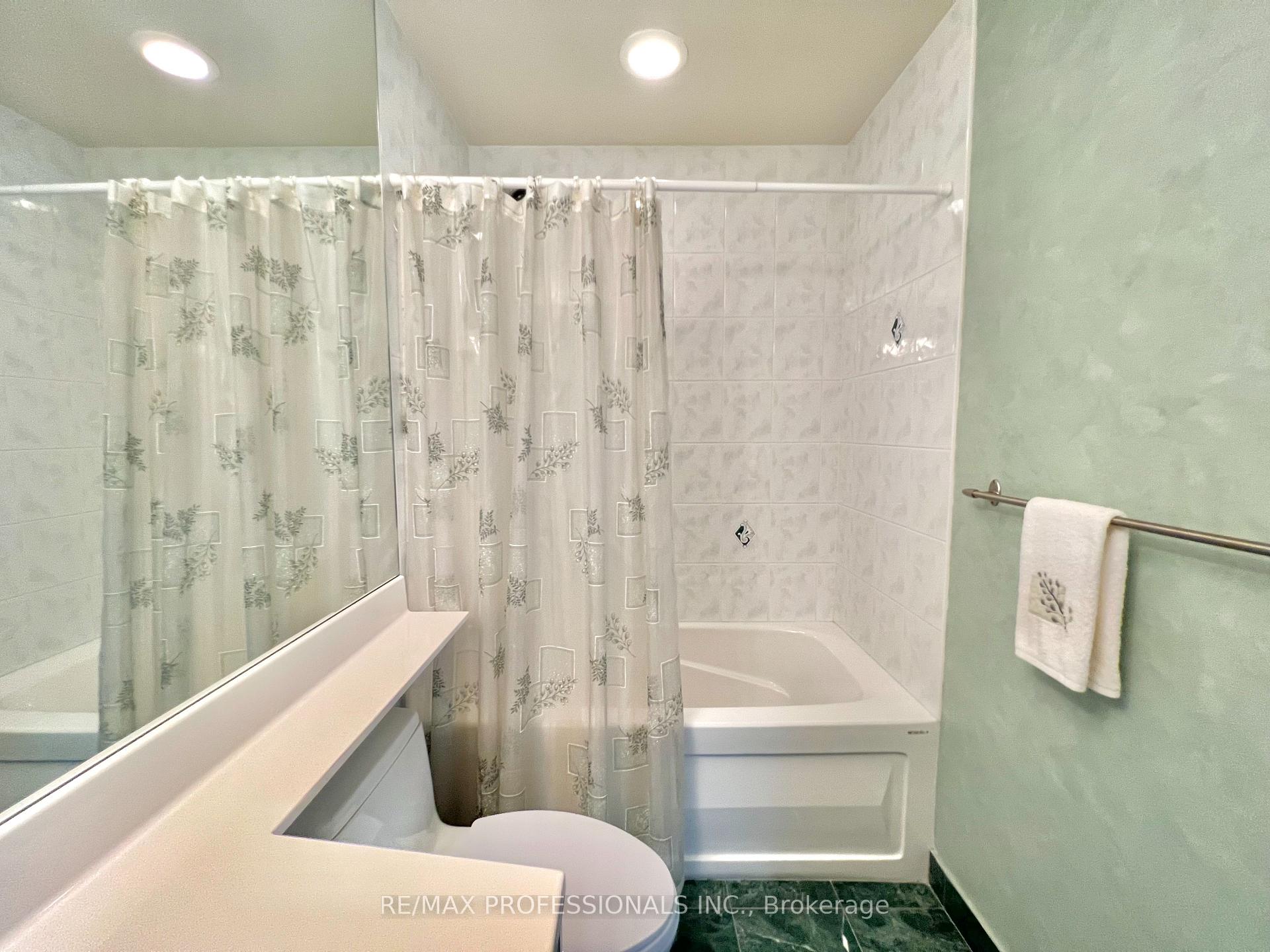 Photo 19 of Unit 907, 2 Aberfoyle Crescent, Etobicoke, Islington-City Centre West — HOMEH