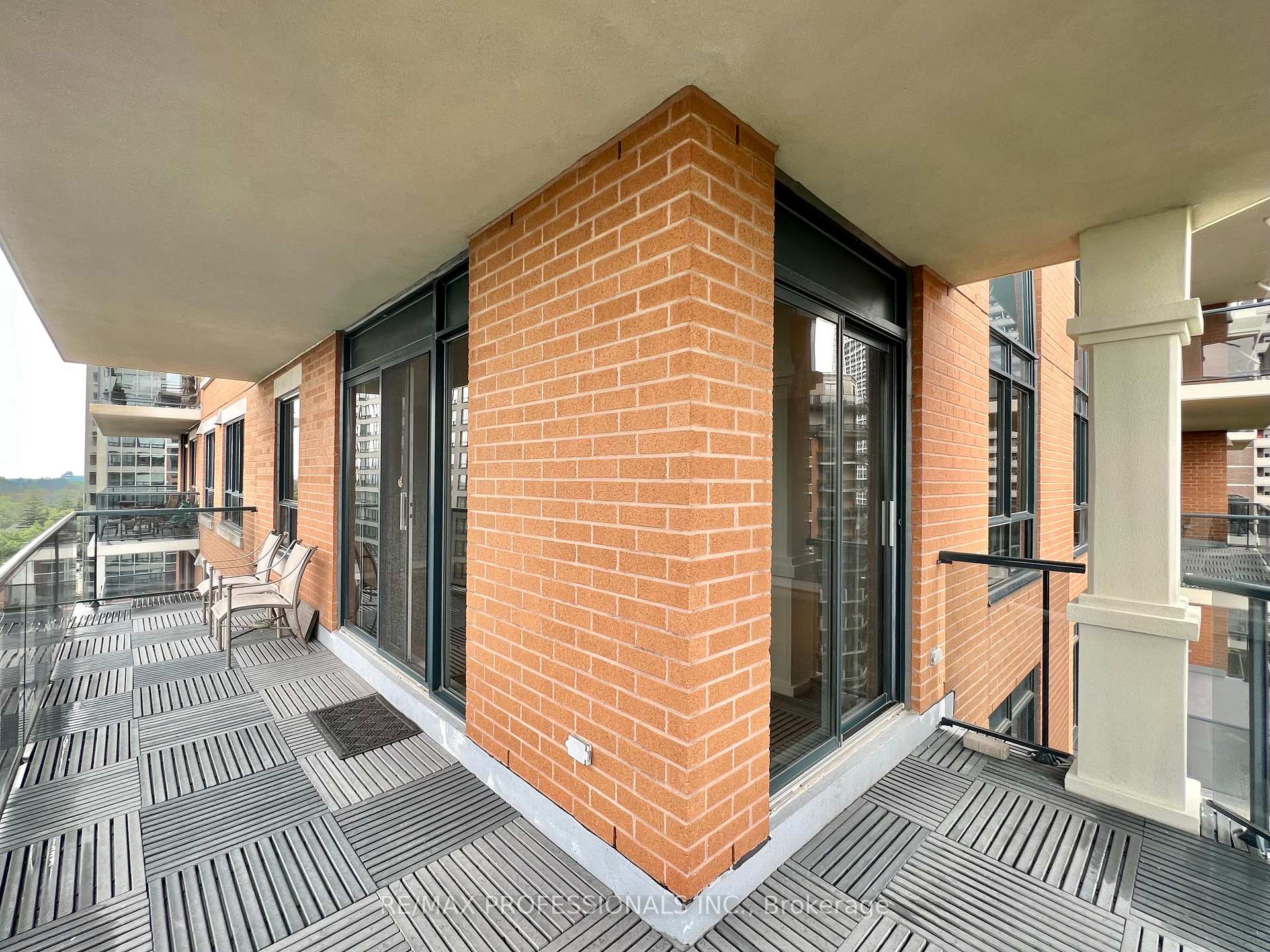 Photo 22 of Unit 907, 2 Aberfoyle Crescent, Etobicoke, Islington-City Centre West — HOMEH