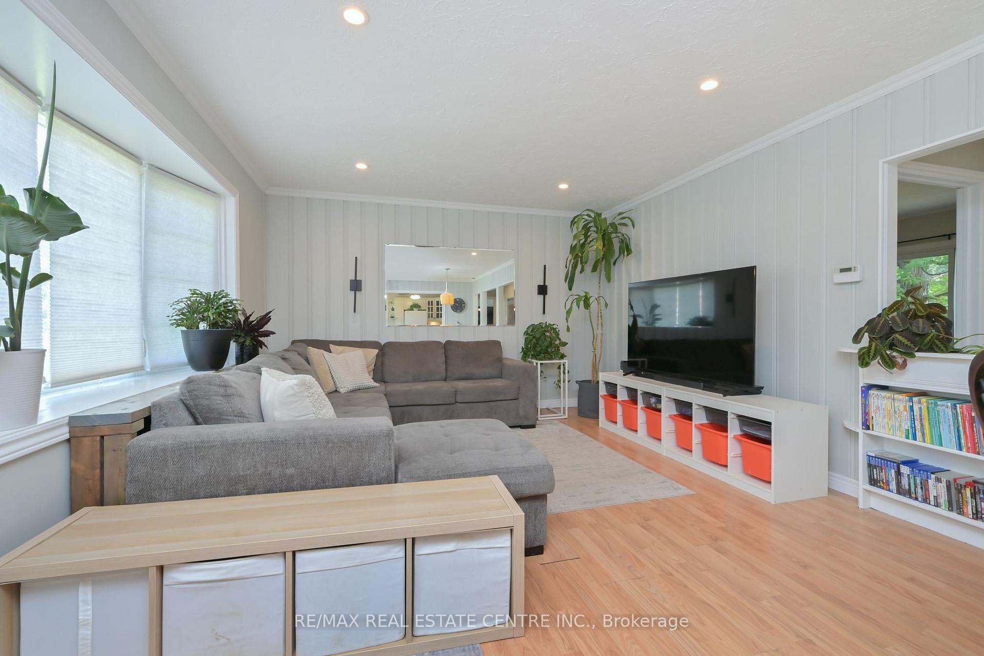 Photo 10 of 110 John Street, Halton Hills, Georgetown — HOMEH