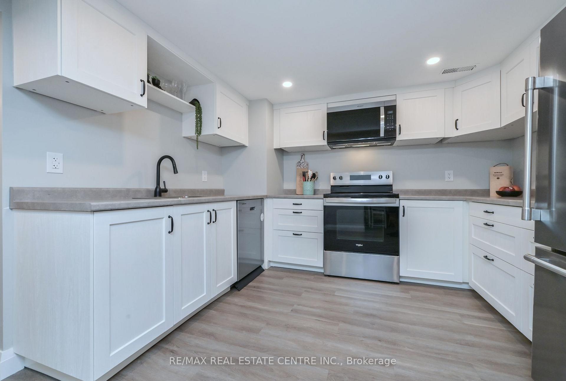 Photo 18 of 110 John Street, Halton Hills, Georgetown — HOMEH