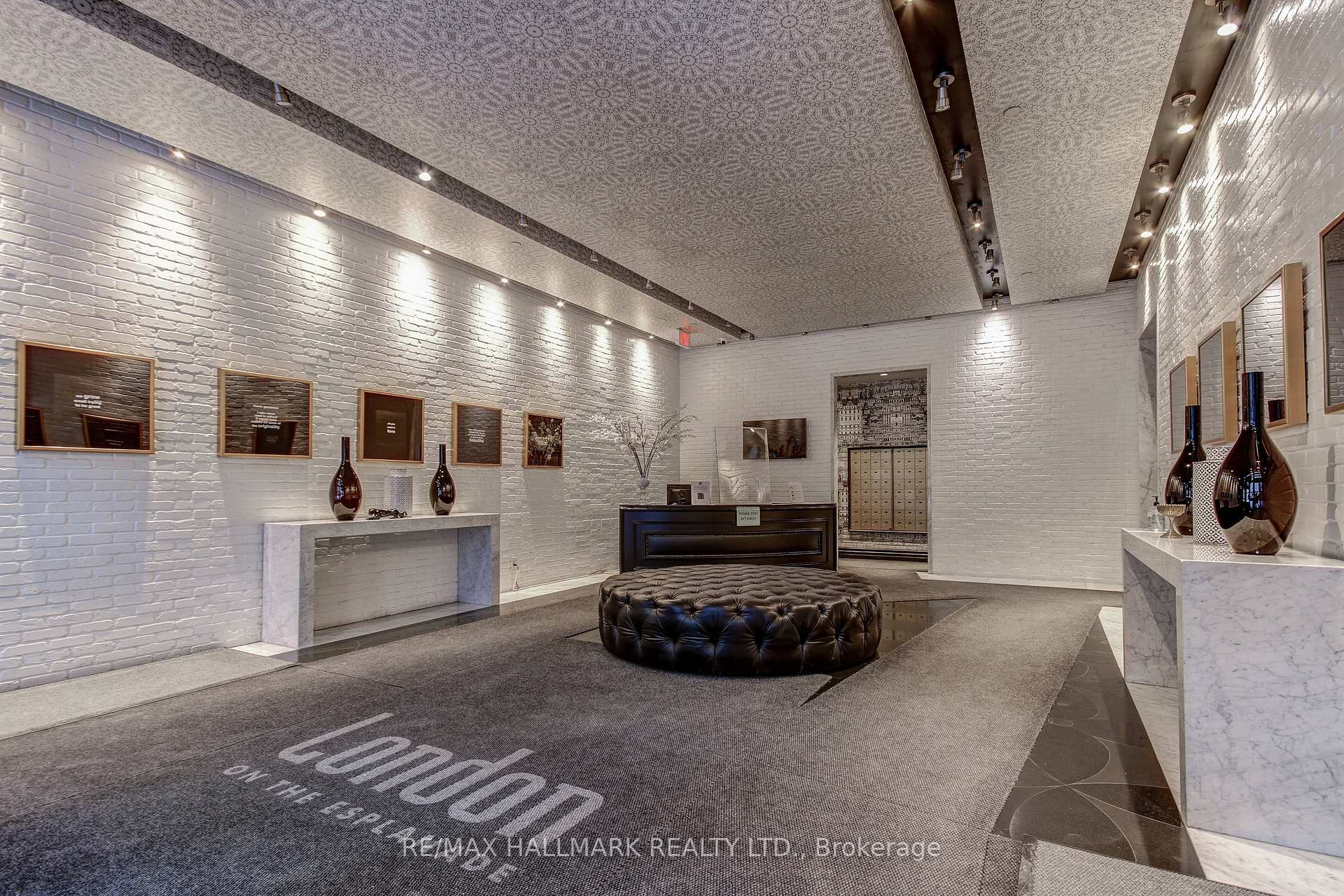Photo 3 of Unit 421, 38 The Esplanade Street, Toronto, Waterfront Communities — HOMEH