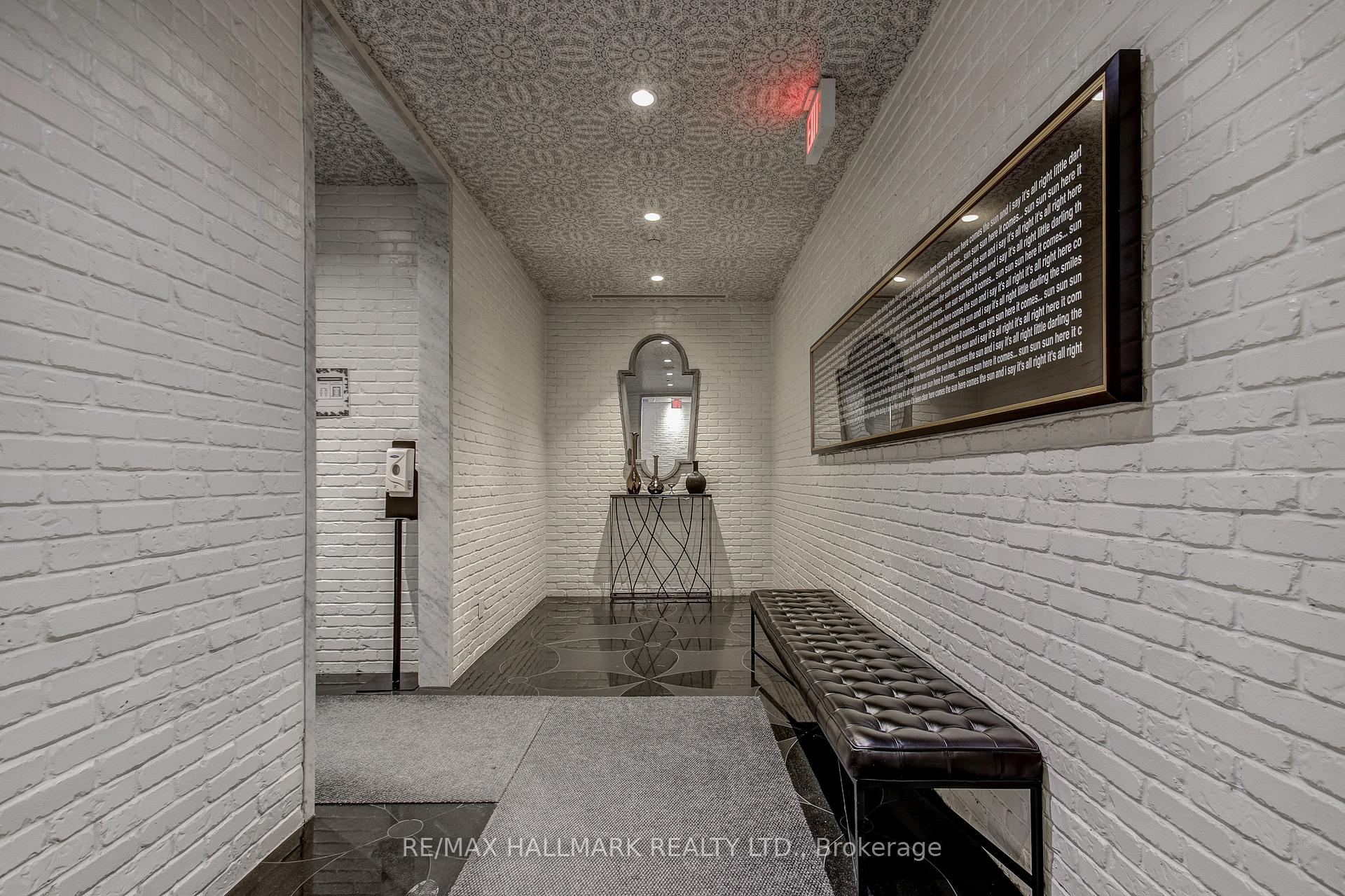 Photo 4 of Unit 421, 38 The Esplanade Street, Toronto, Waterfront Communities — HOMEH