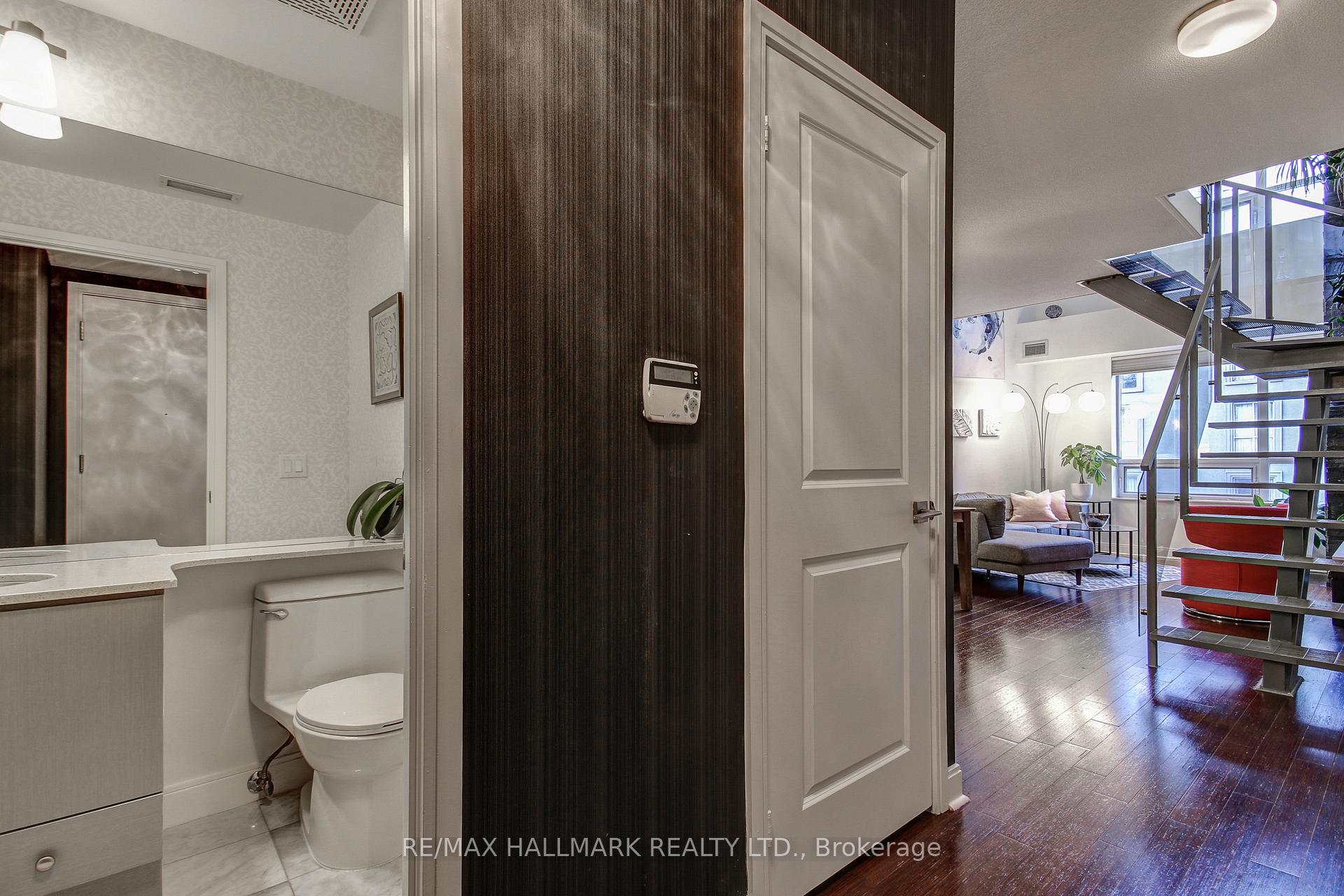 Photo 6 of Unit 421, 38 The Esplanade Street, Toronto, Waterfront Communities — HOMEH