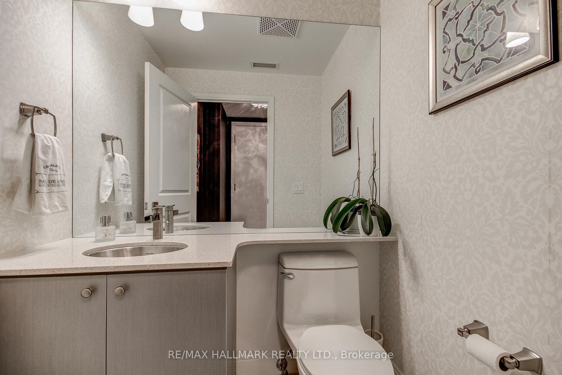 Photo 7 of Unit 421, 38 The Esplanade Street, Toronto, Waterfront Communities — HOMEH