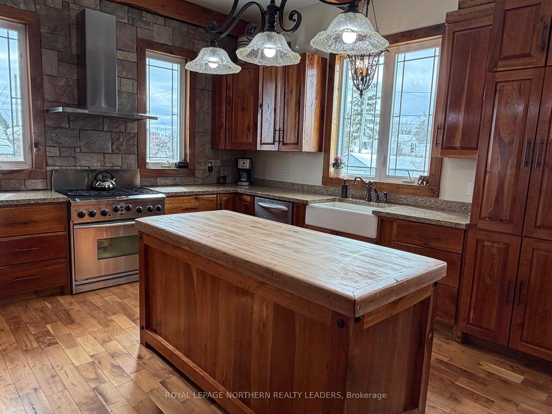 Photo 12 of 268 Toke Street, Timmins, TNE - Hill District — HOMEH