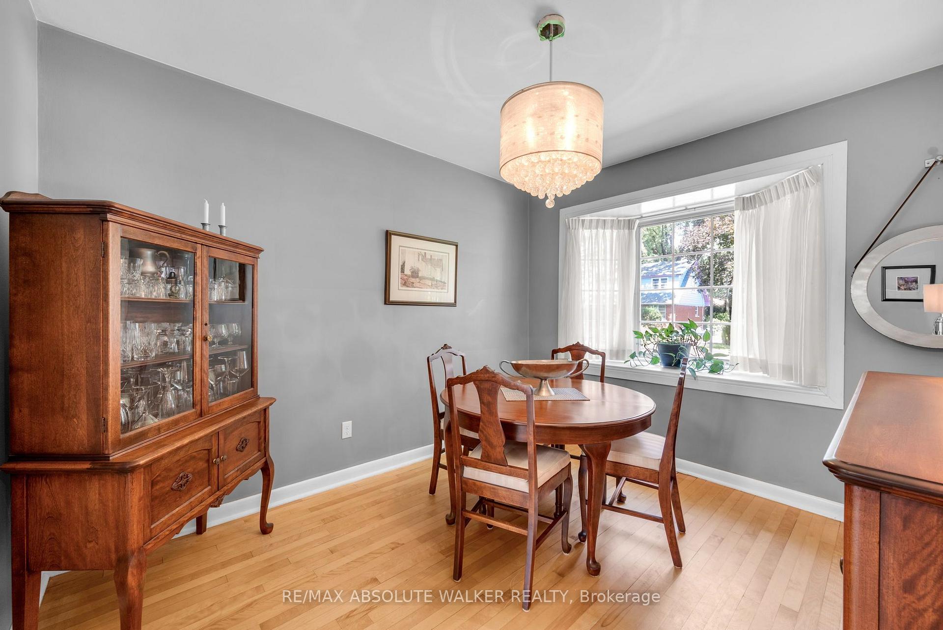 Photo 14 of 818 Colson Avenue, Ottawa, Elmvale Acres — HOMEH