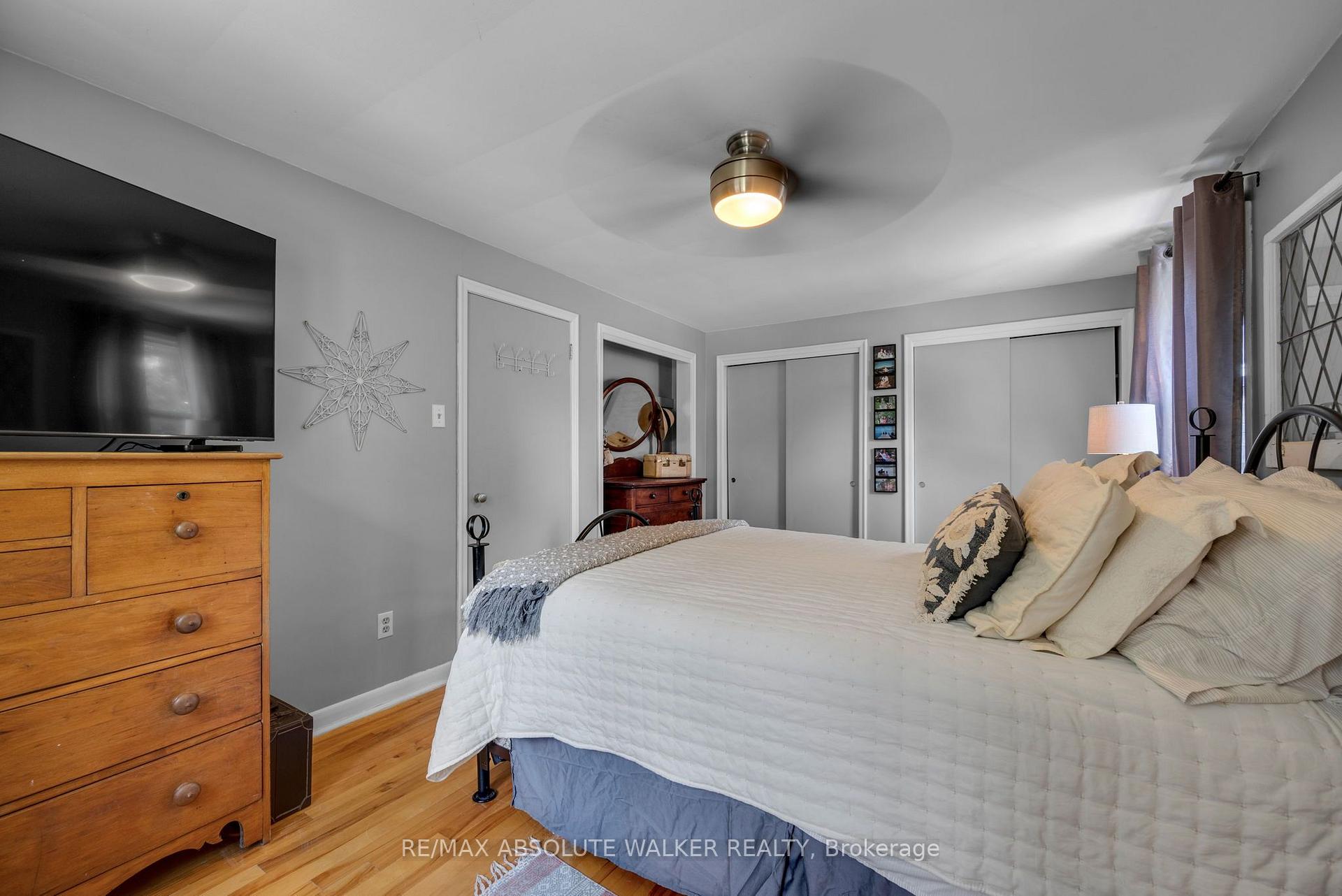 Photo 15 of 818 Colson Avenue, Ottawa, Elmvale Acres — HOMEH