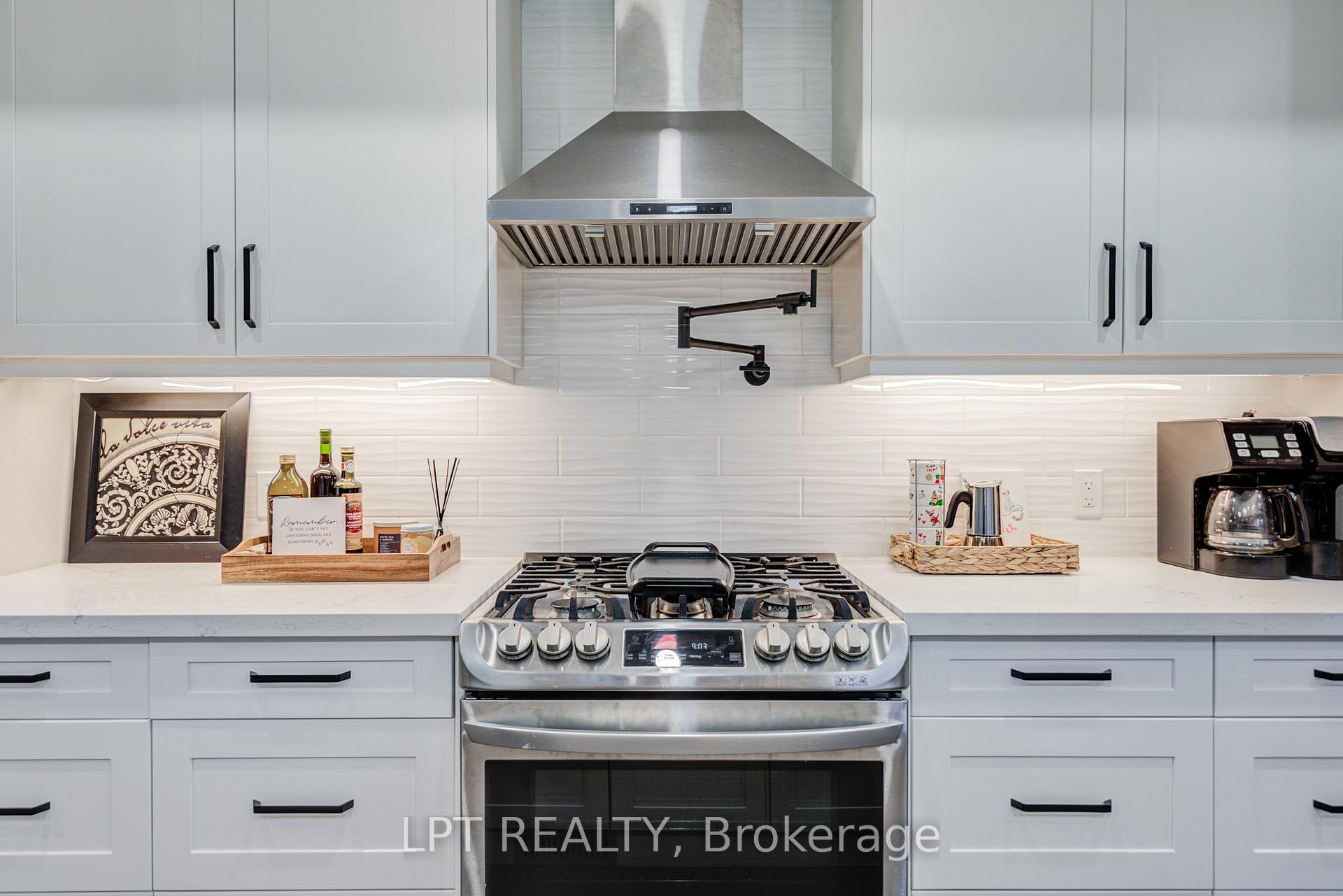 Photo 11 of 363 Rosebank Road, Pickering, Rosebank — HOMEH