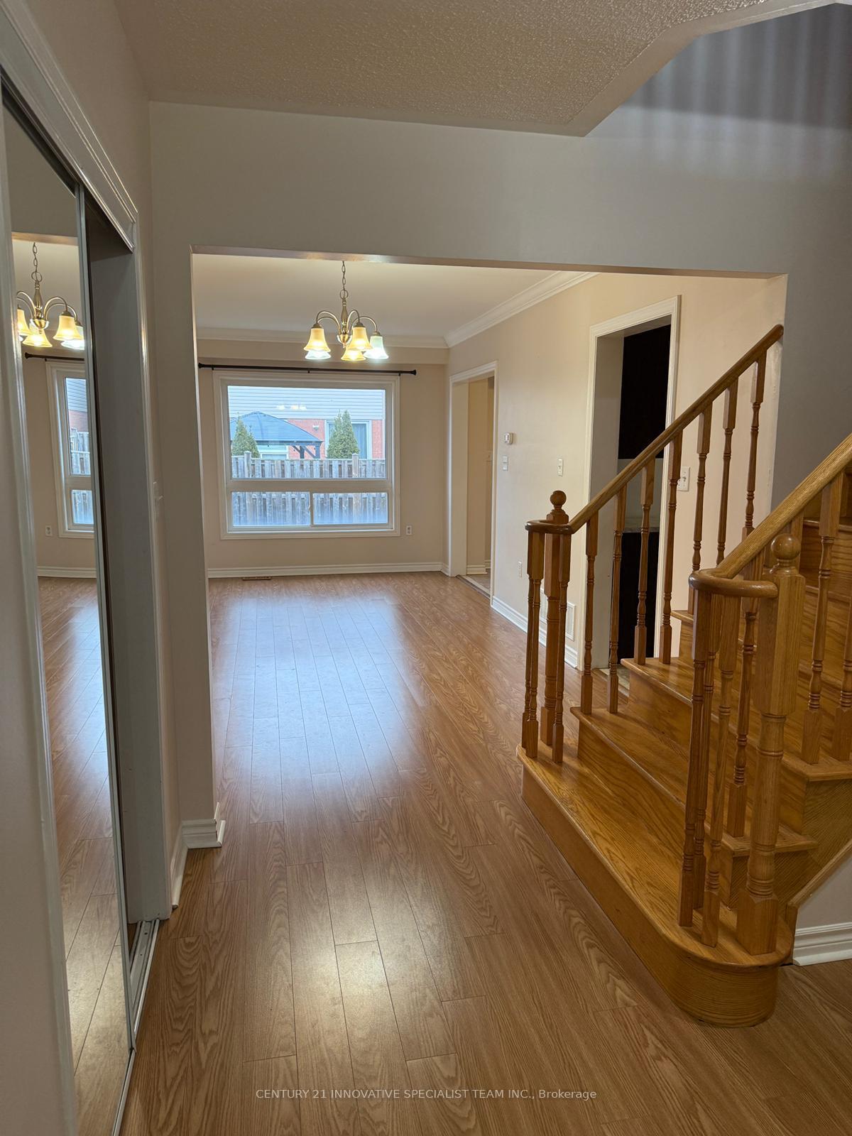 Photo 3 of 6100 Coxswain Crescent S, Mississauga, East Credit — HOMEH