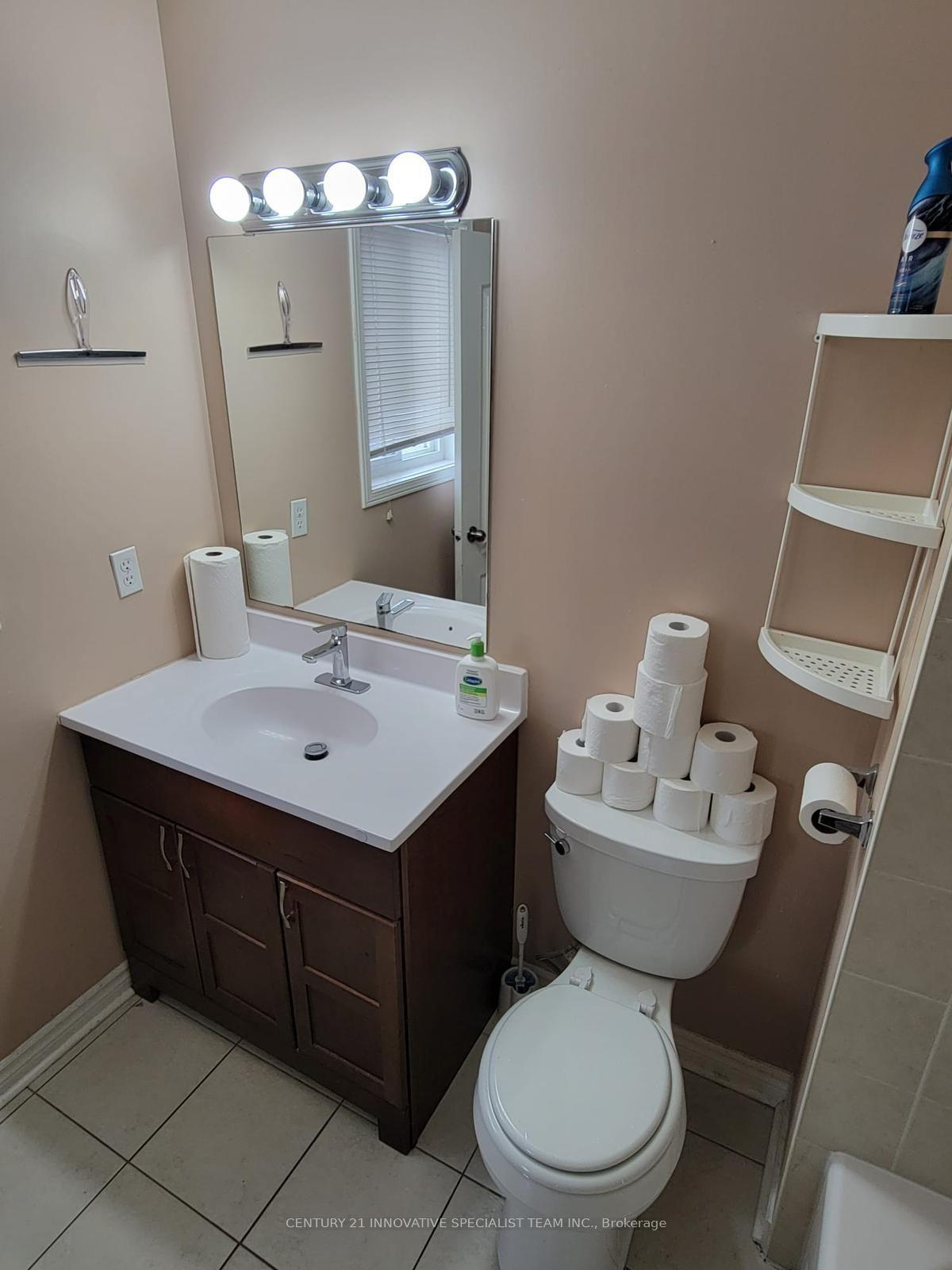 Photo 9 of 6100 Coxswain Crescent S, Mississauga, East Credit — HOMEH