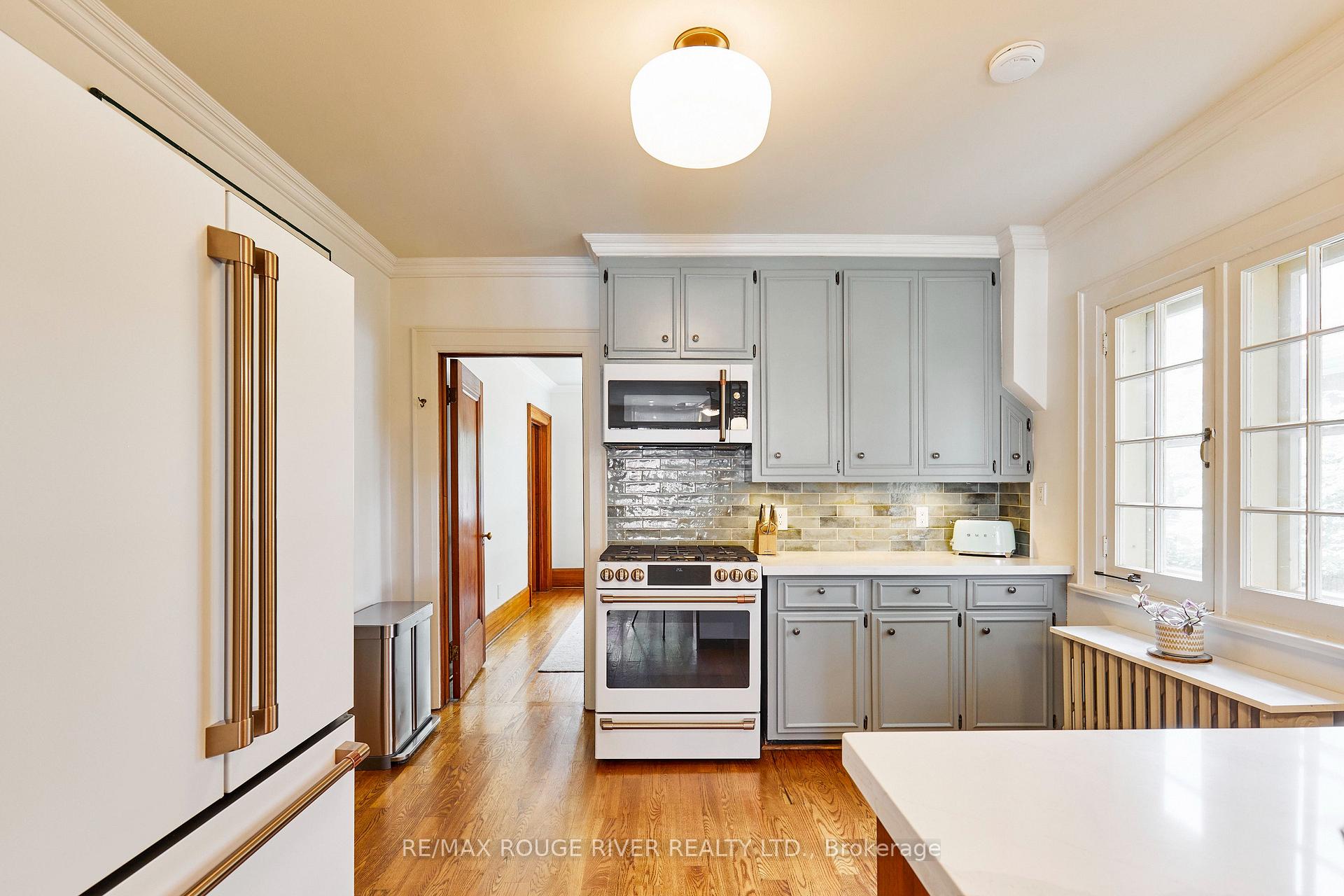 Photo 25 of 513 Centre Street S, Whitby, Downtown Whitby — HOMEH