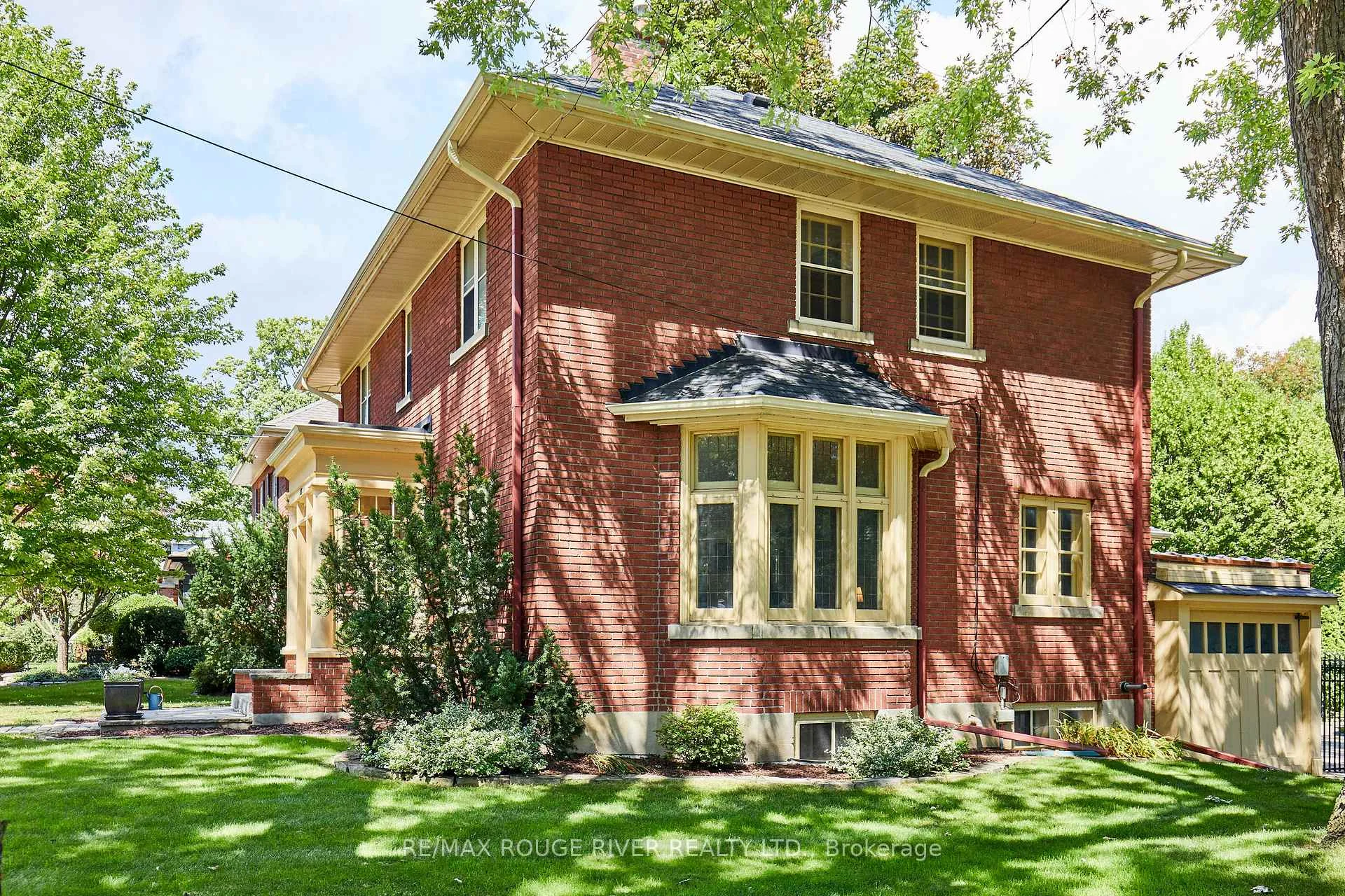 Photo 12 of 513 Centre Street S, Whitby, Downtown Whitby — HOMEH