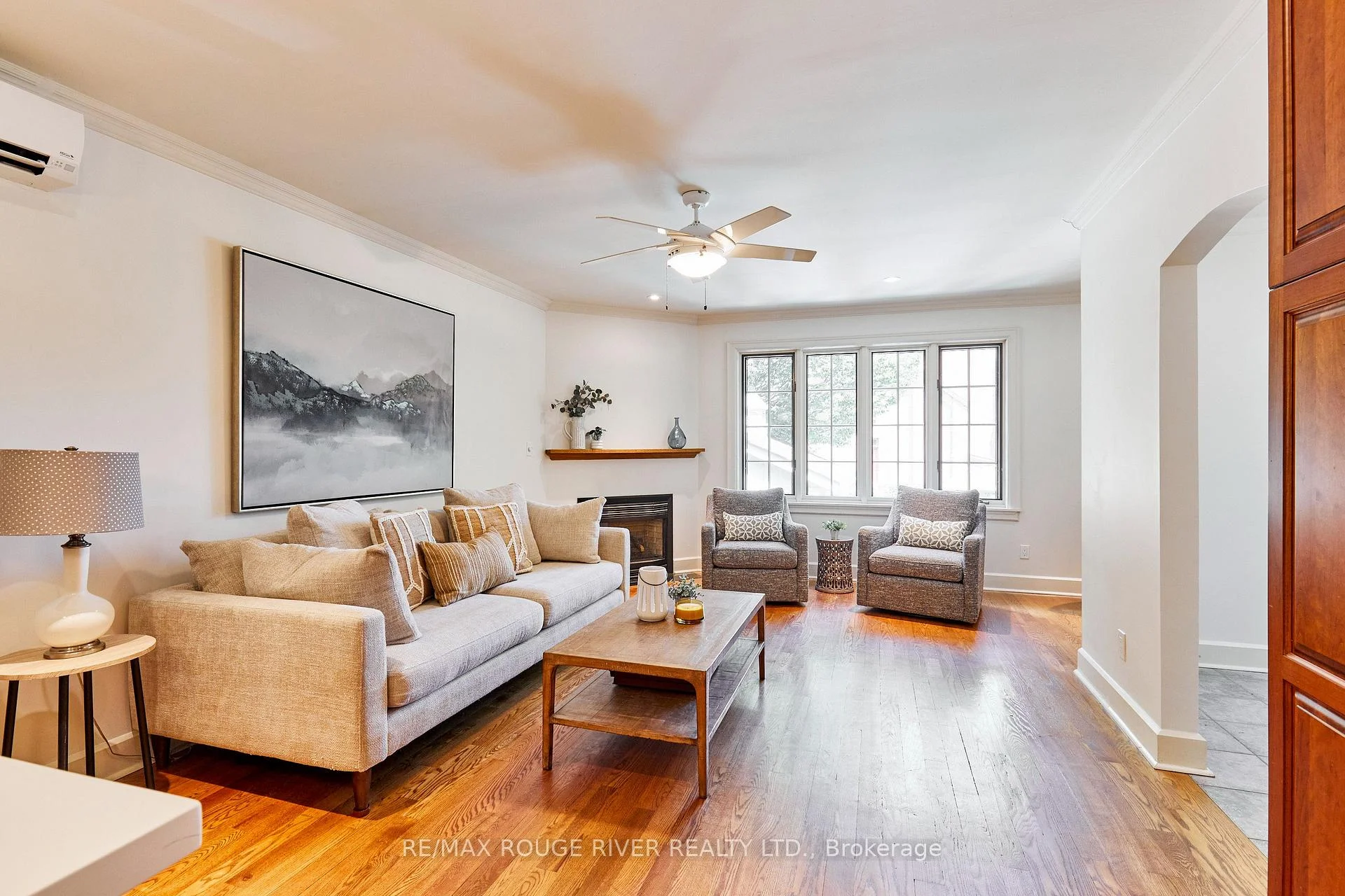 Photo 14 of 513 Centre Street S, Whitby, Downtown Whitby — HOMEH