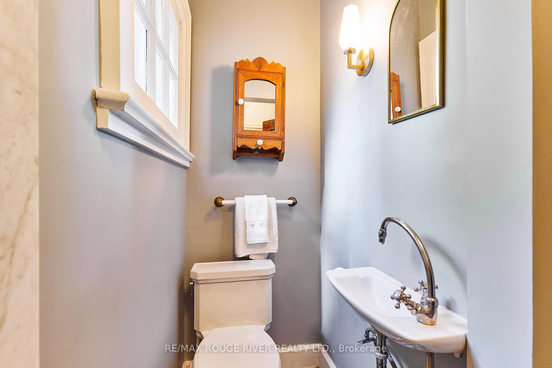 Photo 46 of 513 Centre Street S, Whitby, Downtown Whitby — HOMEH