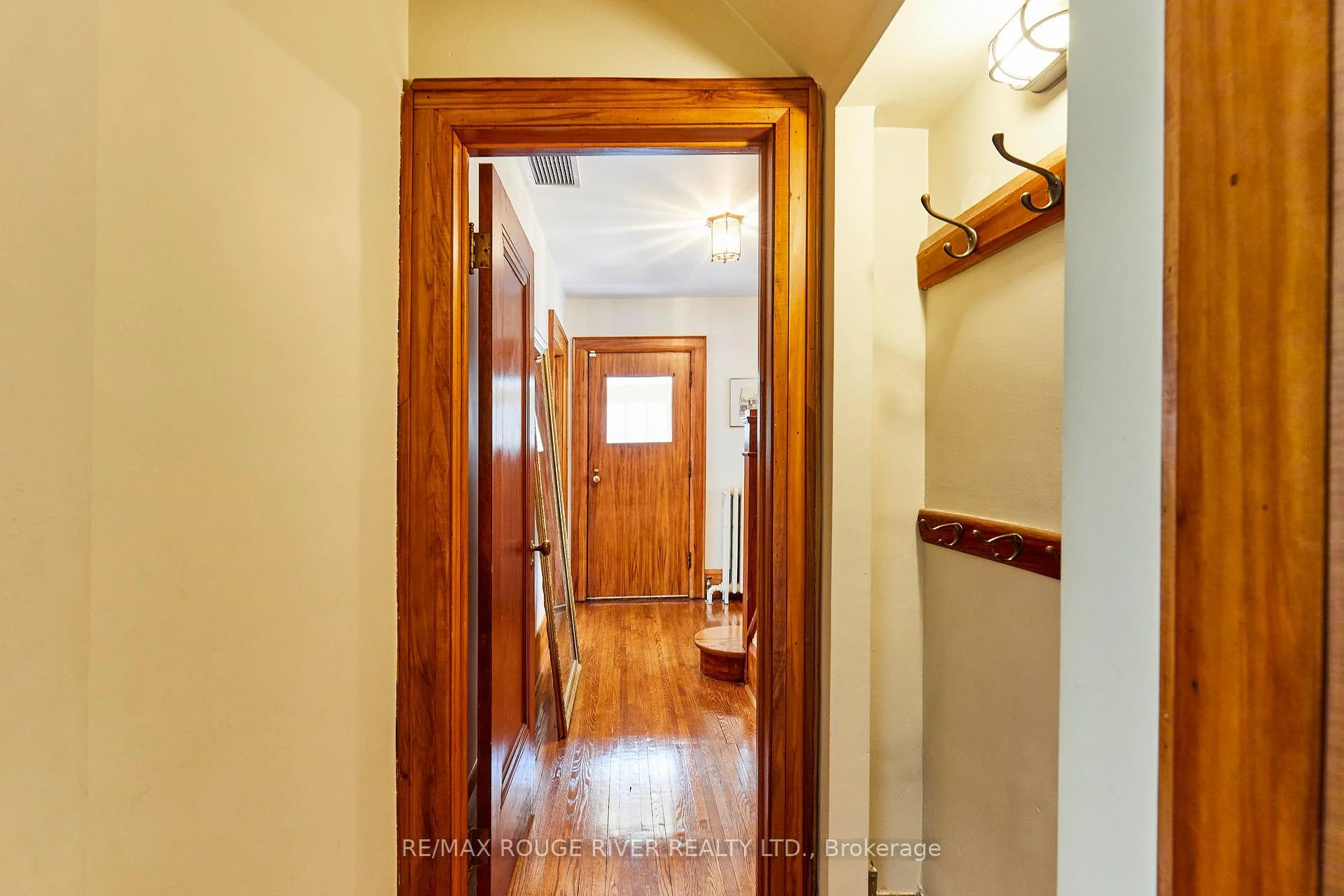Photo 51 of 513 Centre Street S, Whitby, Downtown Whitby — HOMEH