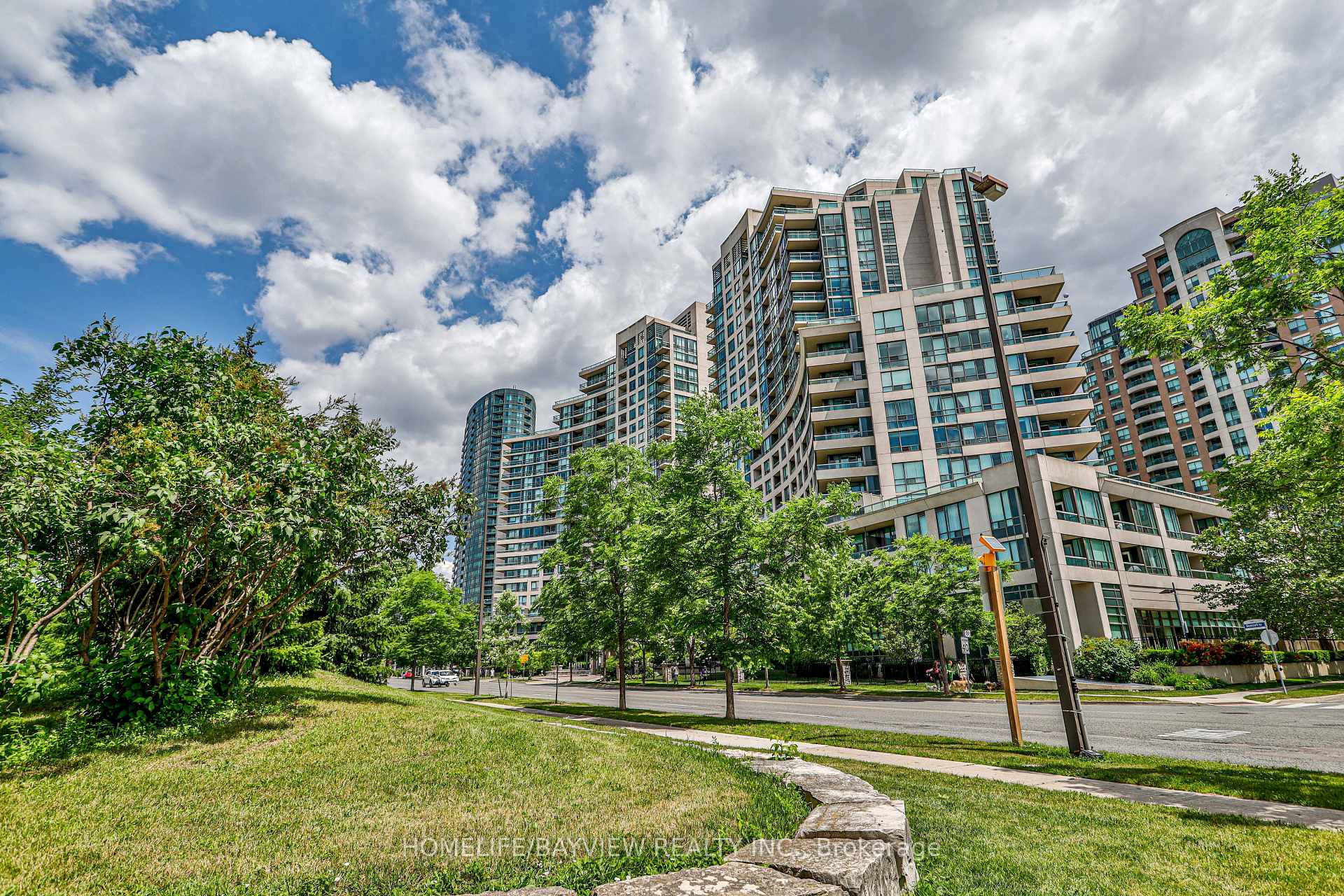 Photo 7 of Unit LPH08, 503 Beecroft Road, North York, Willowdale West — HOMEH