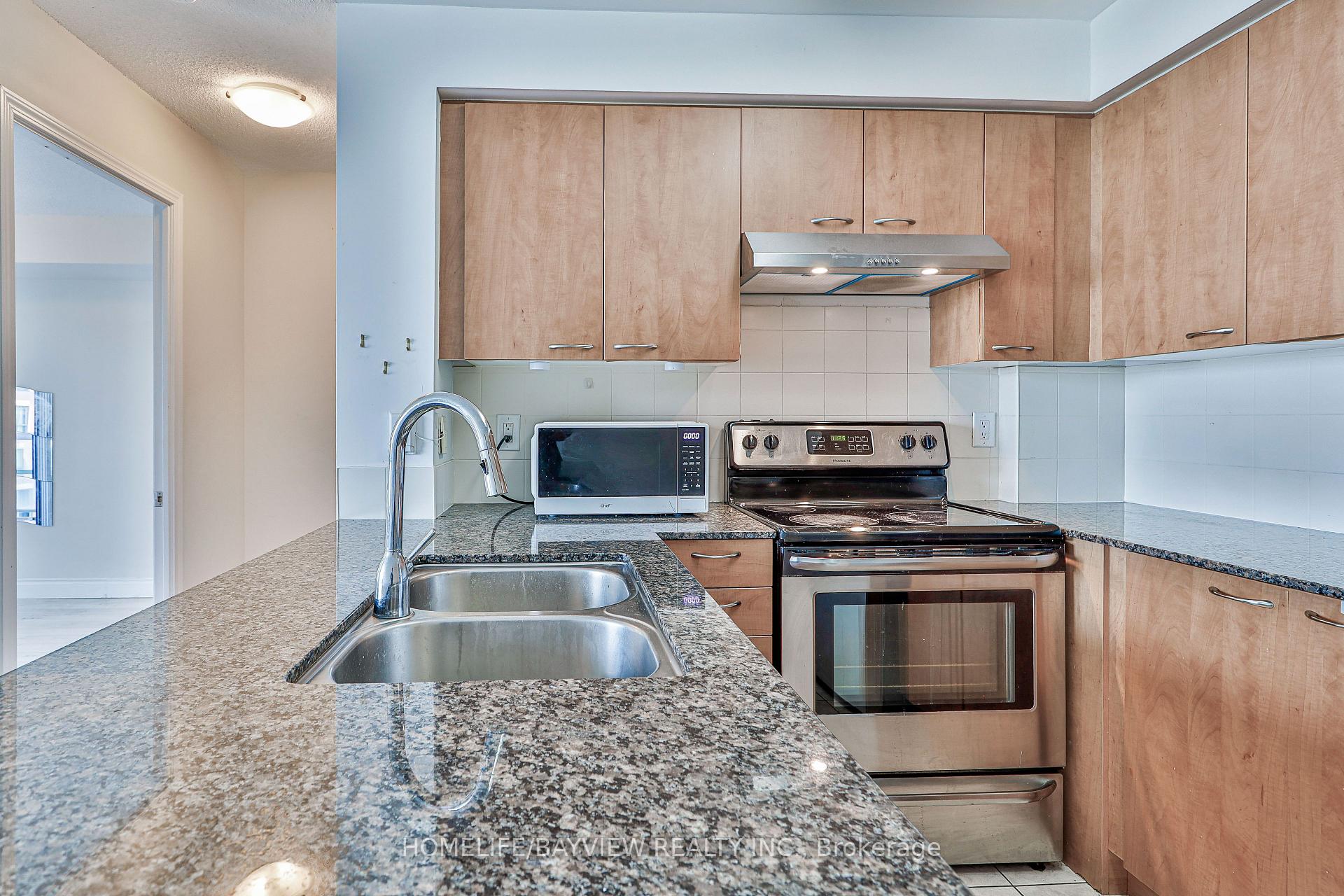 Photo 12 of Unit LPH08, 503 Beecroft Road, North York, Willowdale West — HOMEH