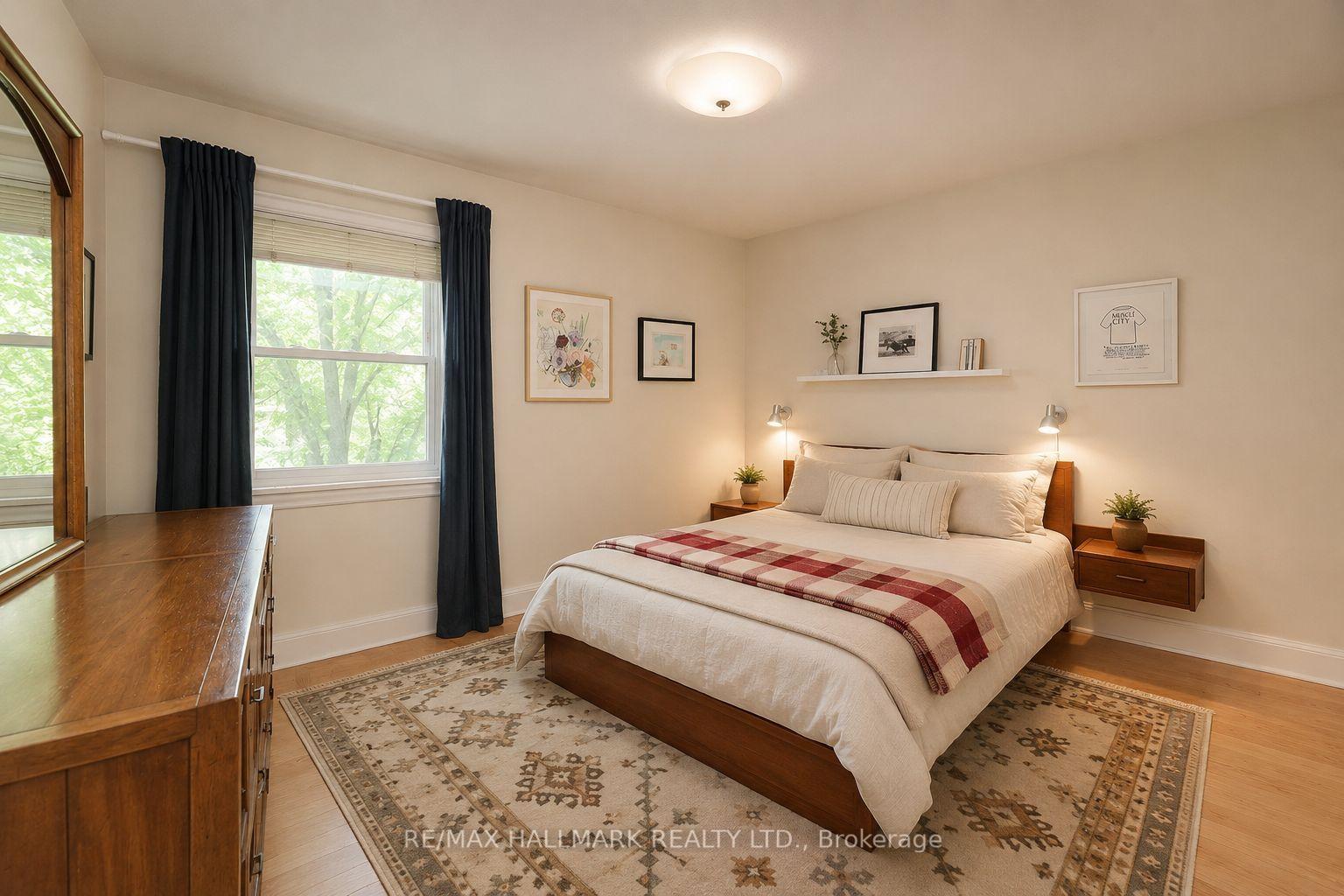 Photo 11 of 33 Stag Hill Drive, Toronto, O'Connor-Parkview — HOMEH