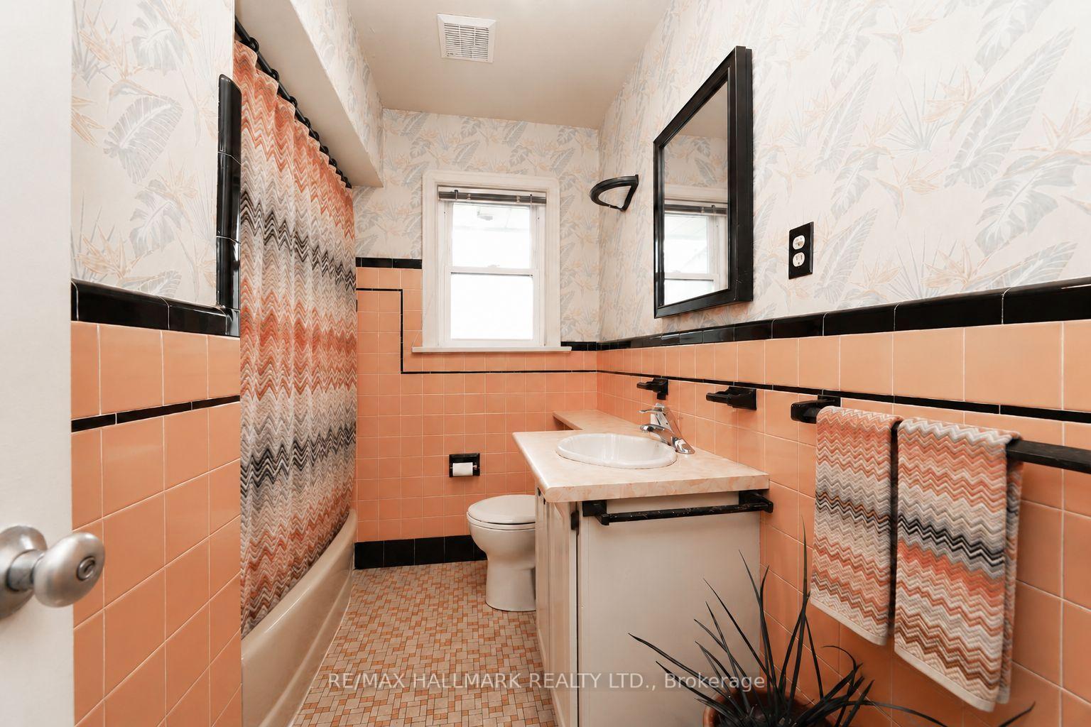 Photo 14 of 33 Stag Hill Drive, Toronto, O'Connor-Parkview — HOMEH