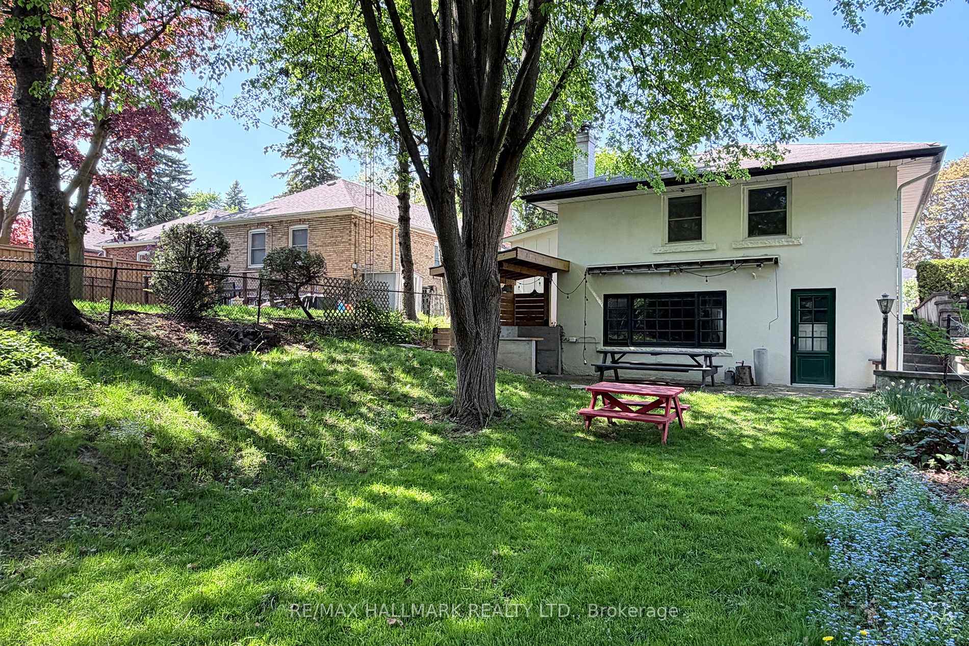 Photo 19 of 33 Stag Hill Drive, Toronto, O'Connor-Parkview — HOMEH