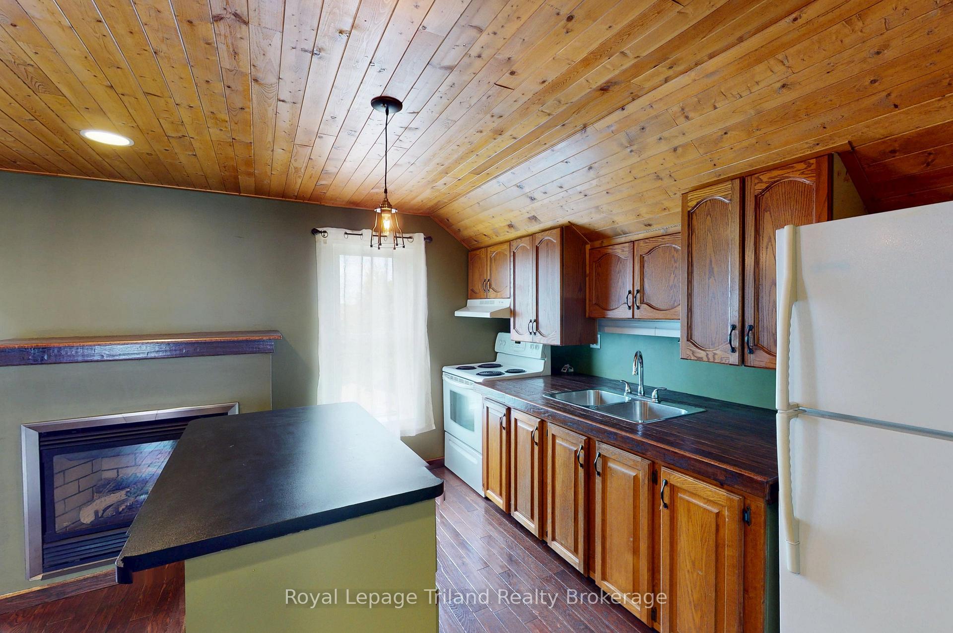 Photo 9 of 16 Broadway Street, Woodstock, Woodstock - South — HOMEH