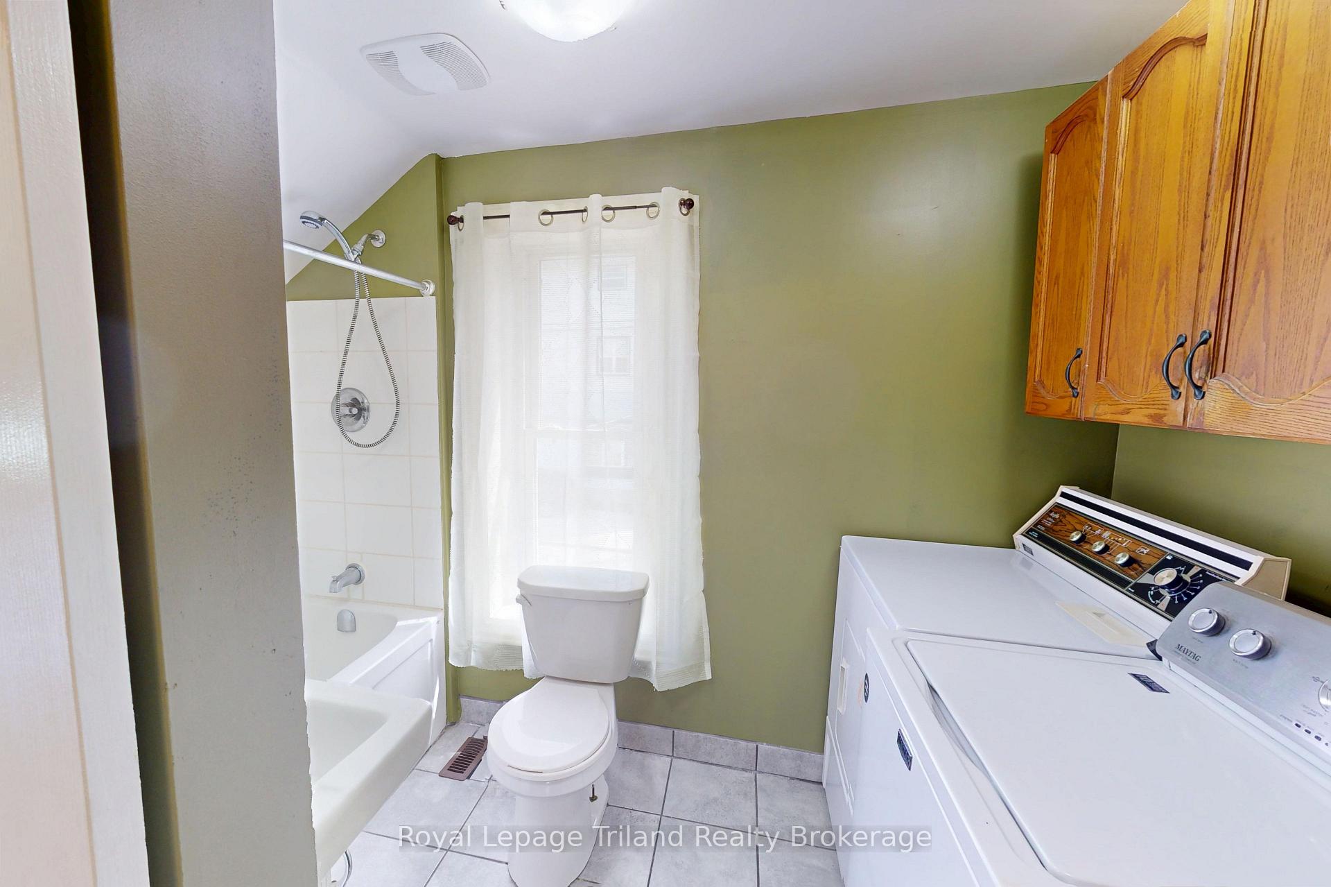 Photo 15 of 16 Broadway Street, Woodstock, Woodstock - South — HOMEH