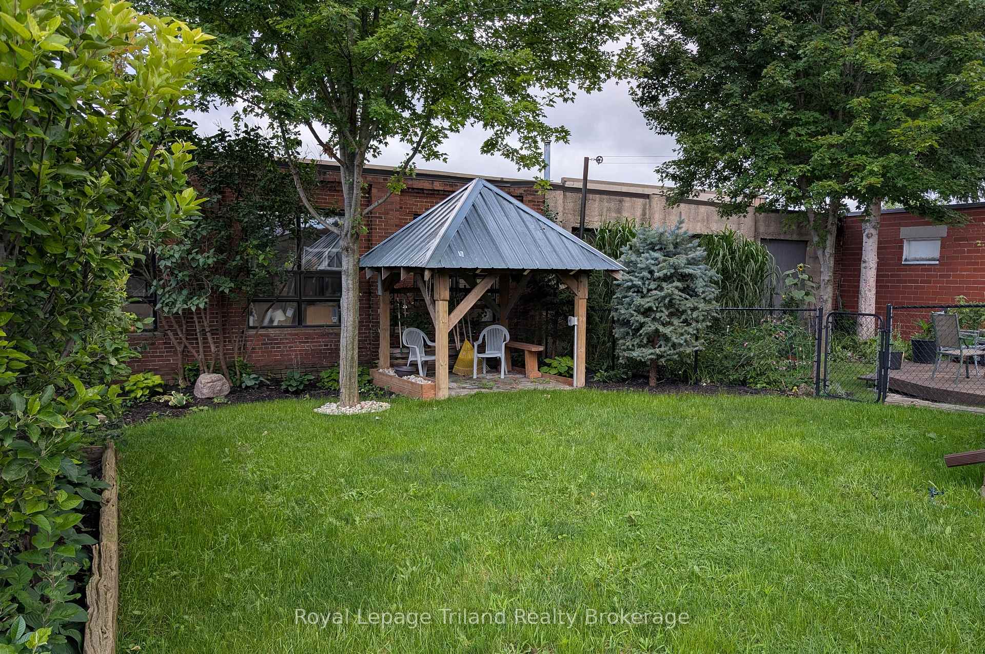 Photo 17 of 16 Broadway Street, Woodstock, Woodstock - South — HOMEH