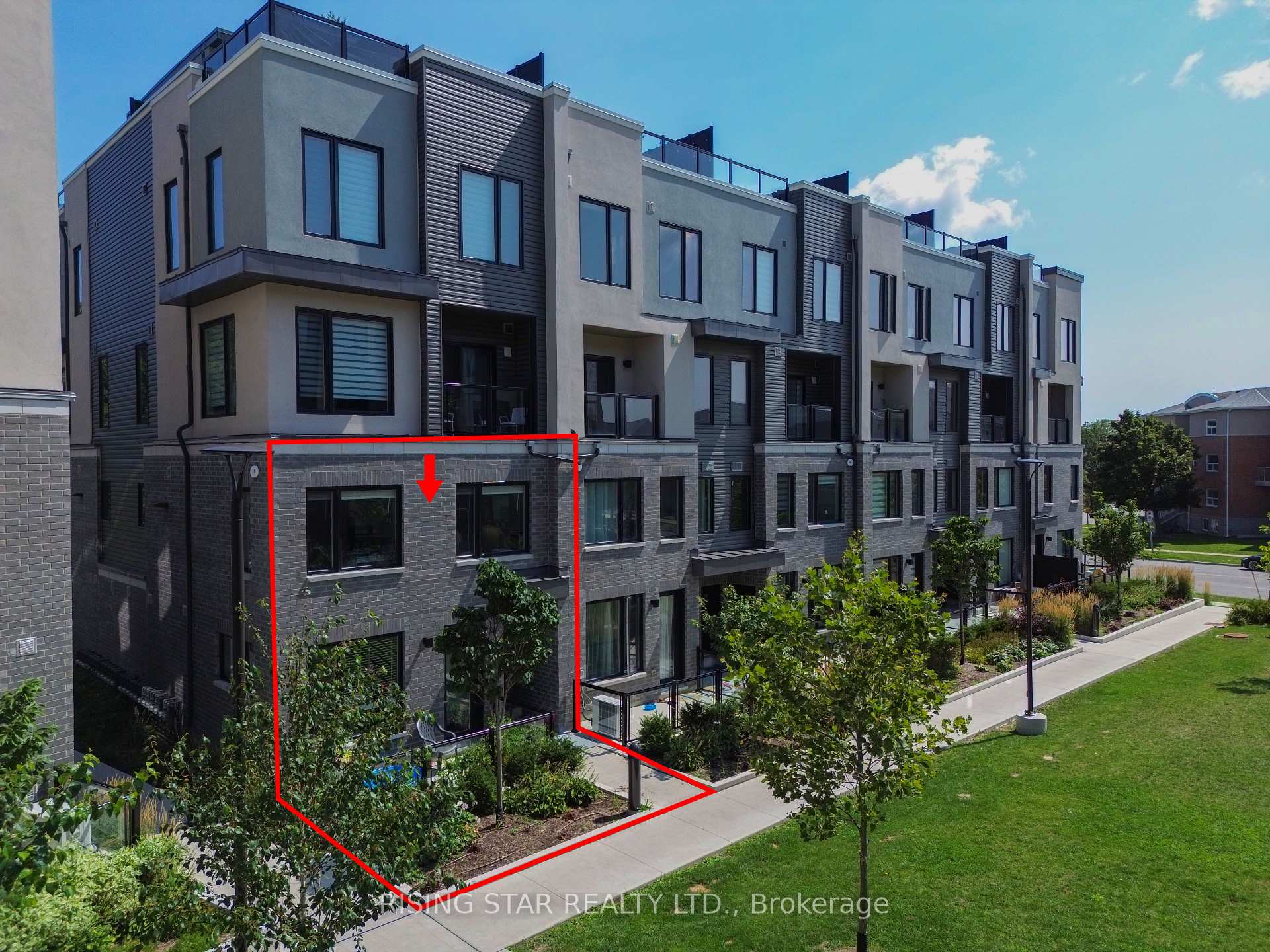 Photo 3 of Unit 12, 3538 Colonial Drive, Mississauga, Erin Mills — HOMEH