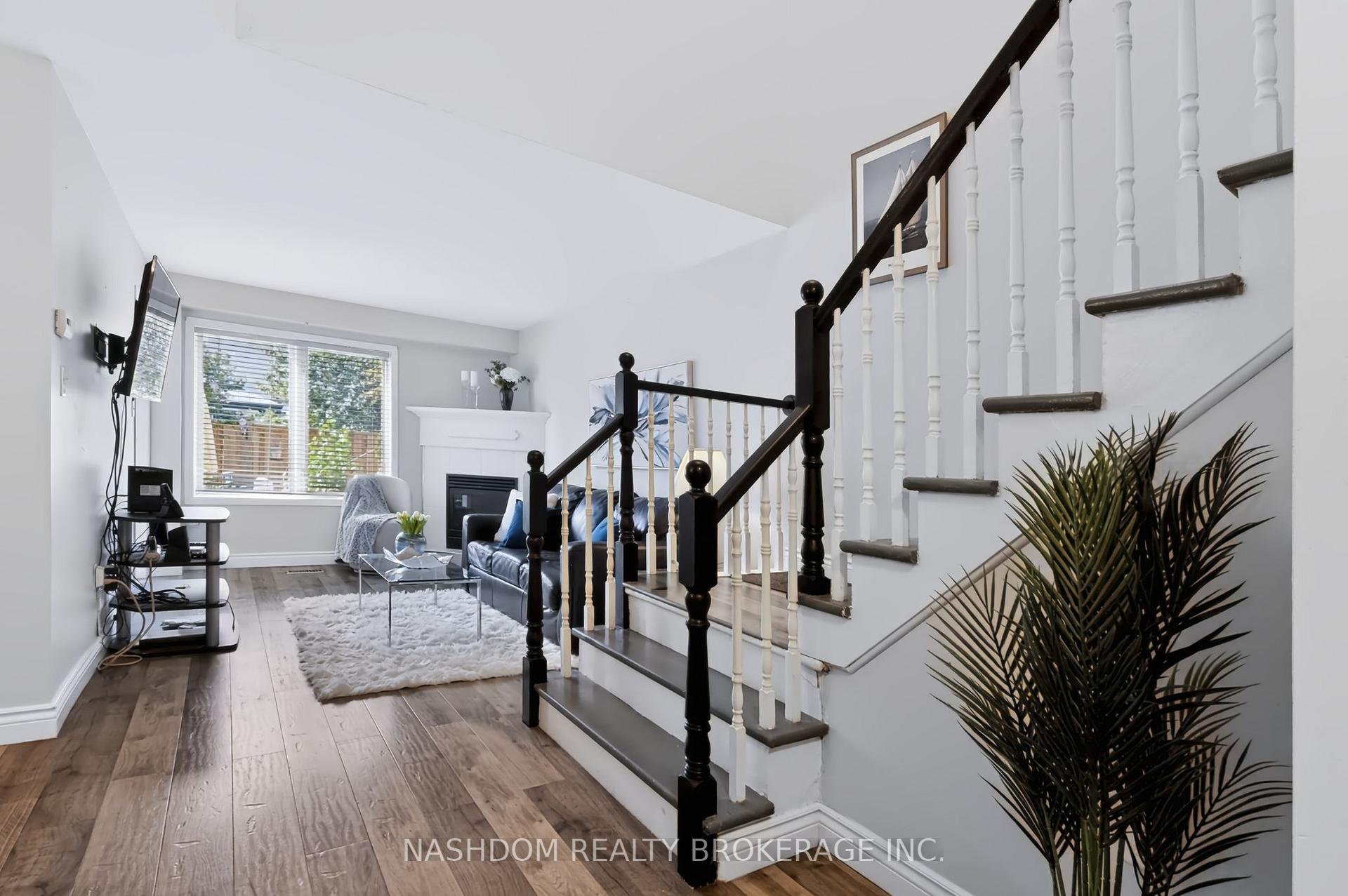 Photo 5 of Unit 14, 1283 Blanshard Drive, Burlington, Tansley — HOMEH