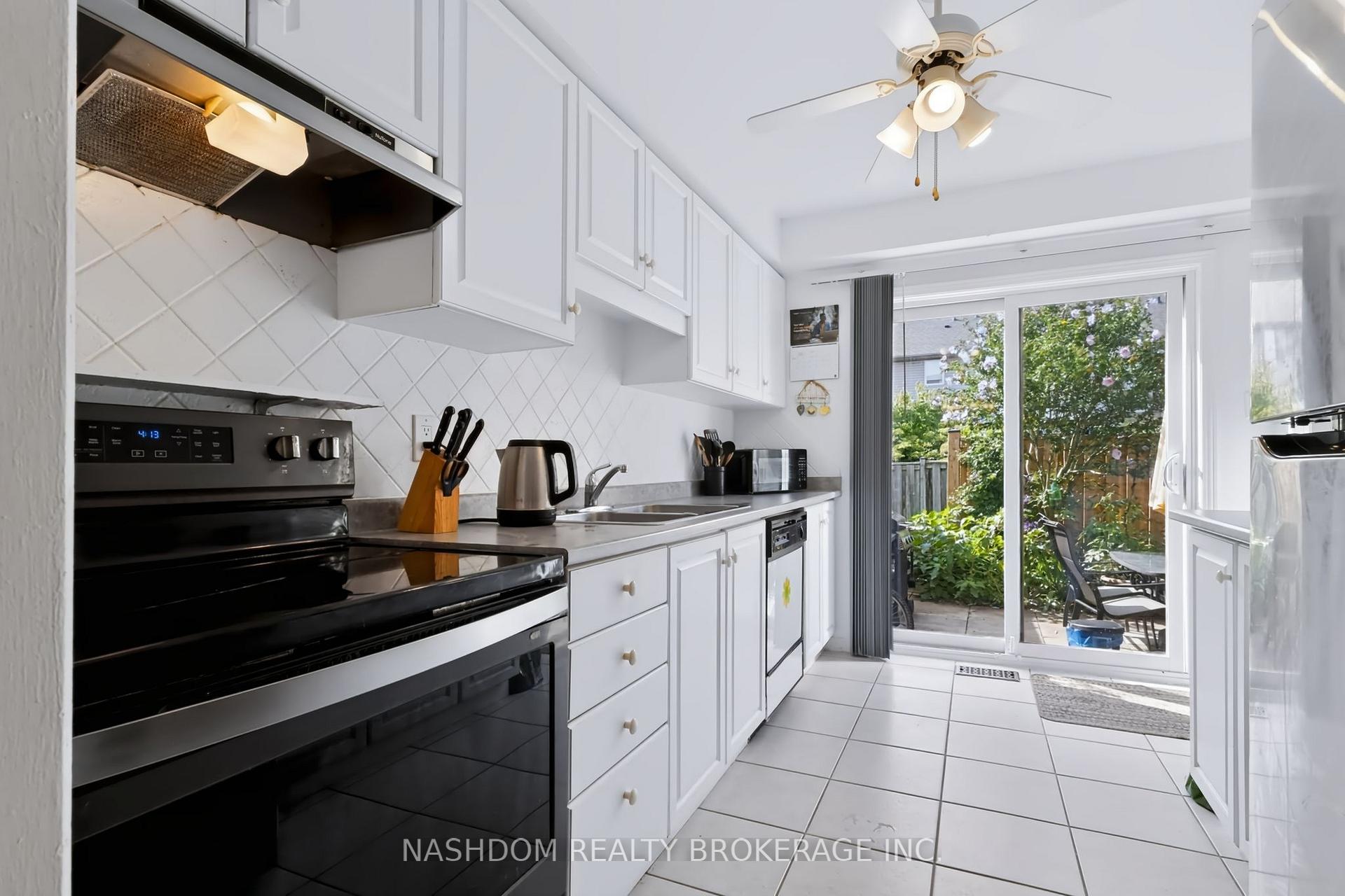 Photo 6 of Unit 14, 1283 Blanshard Drive, Burlington, Tansley — HOMEH
