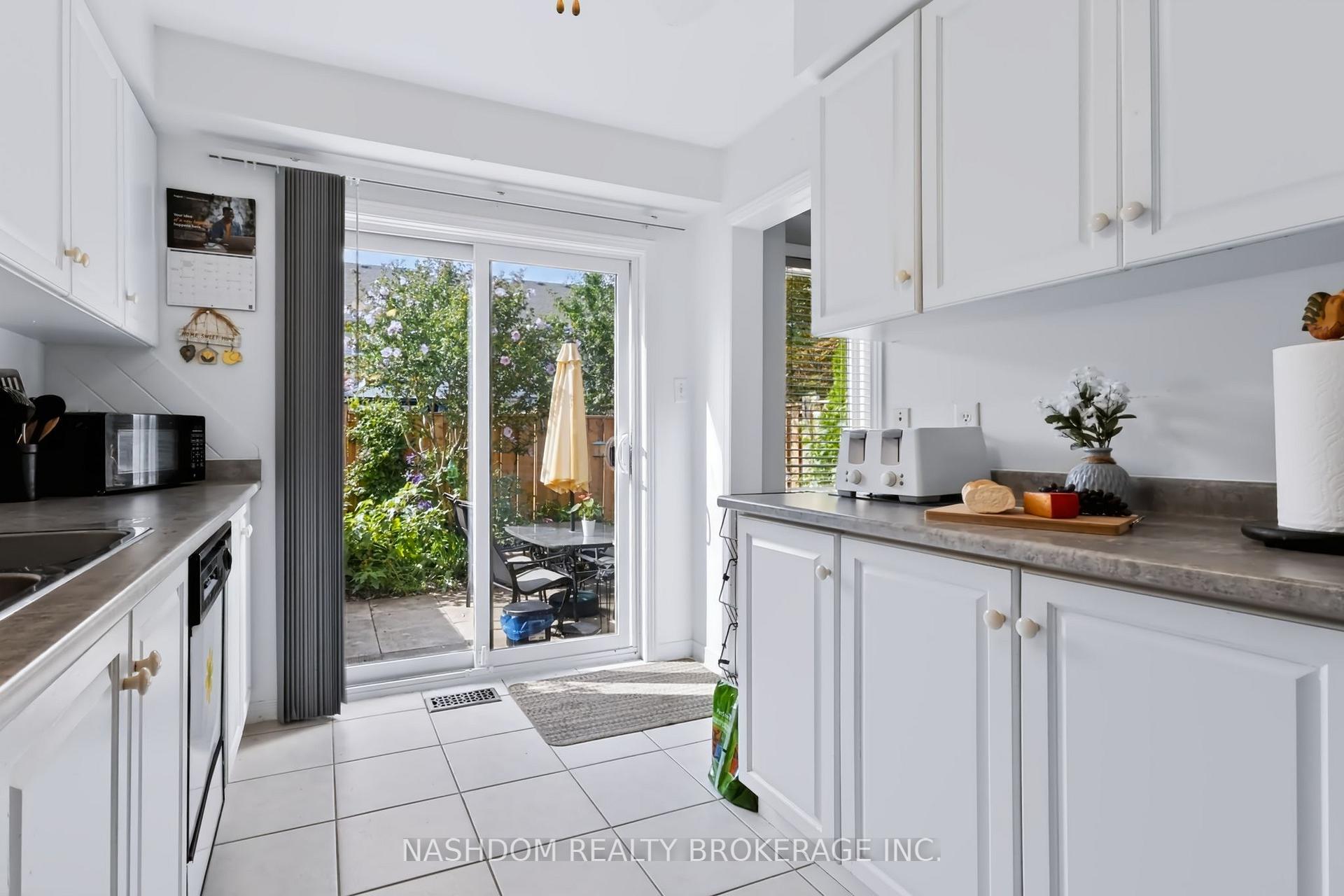 Photo 7 of Unit 14, 1283 Blanshard Drive, Burlington, Tansley — HOMEH