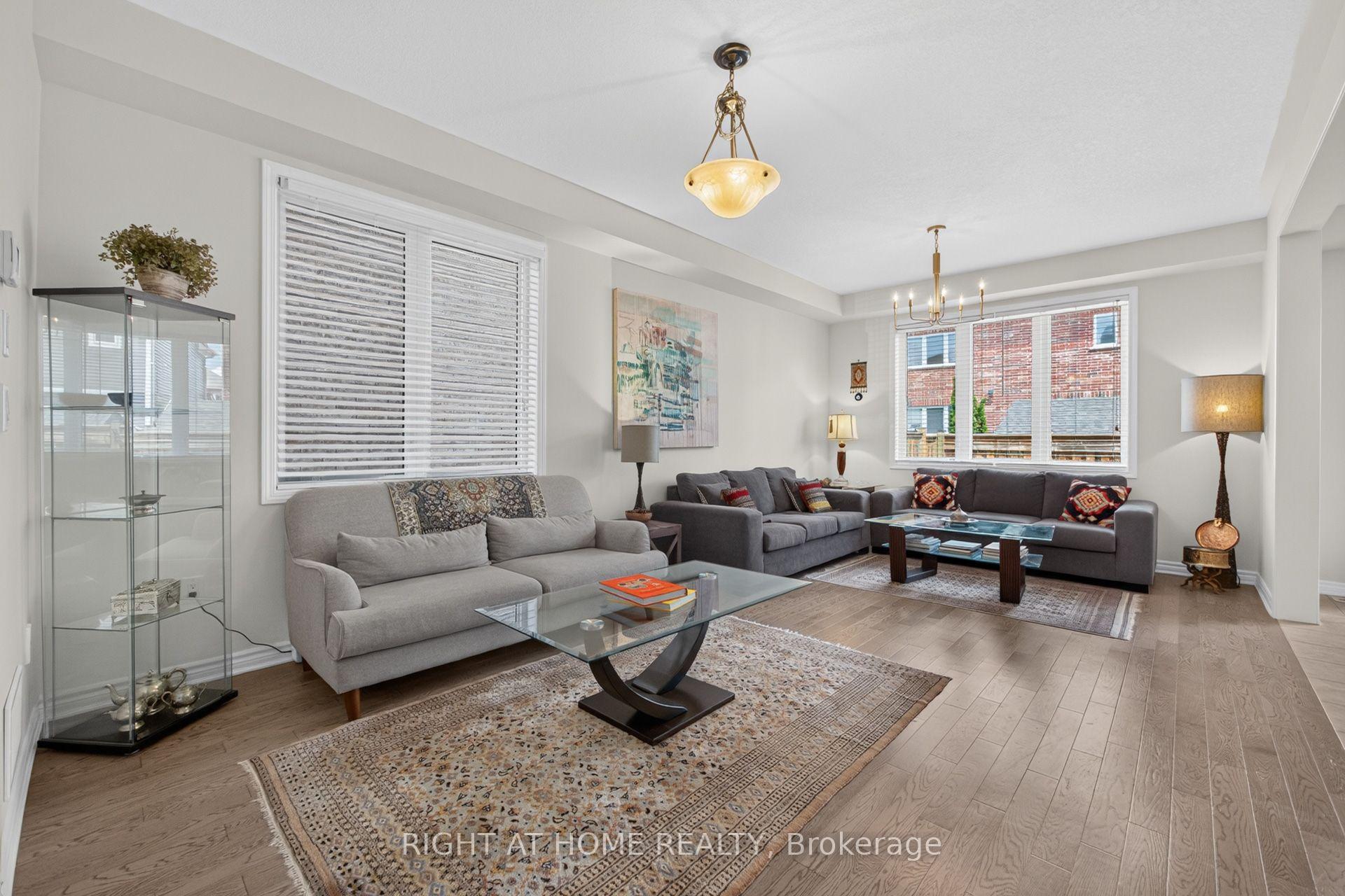 Photo 14 of 180 Spring Creek Drive, Hamilton, Waterdown — HOMEH