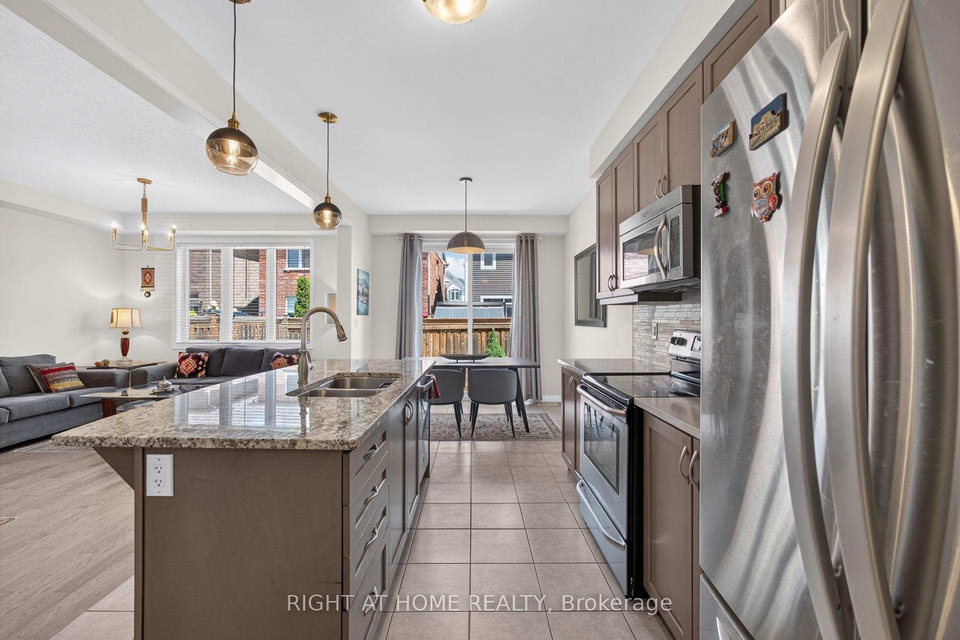Photo 23 of 180 Spring Creek Drive, Hamilton, Waterdown — HOMEH