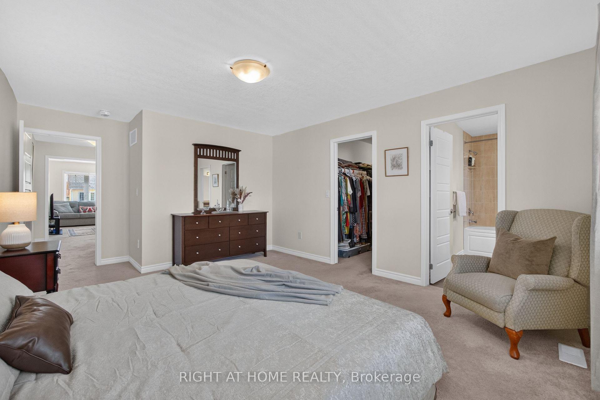 Photo 32 of 180 Spring Creek Drive, Hamilton, Waterdown — HOMEH