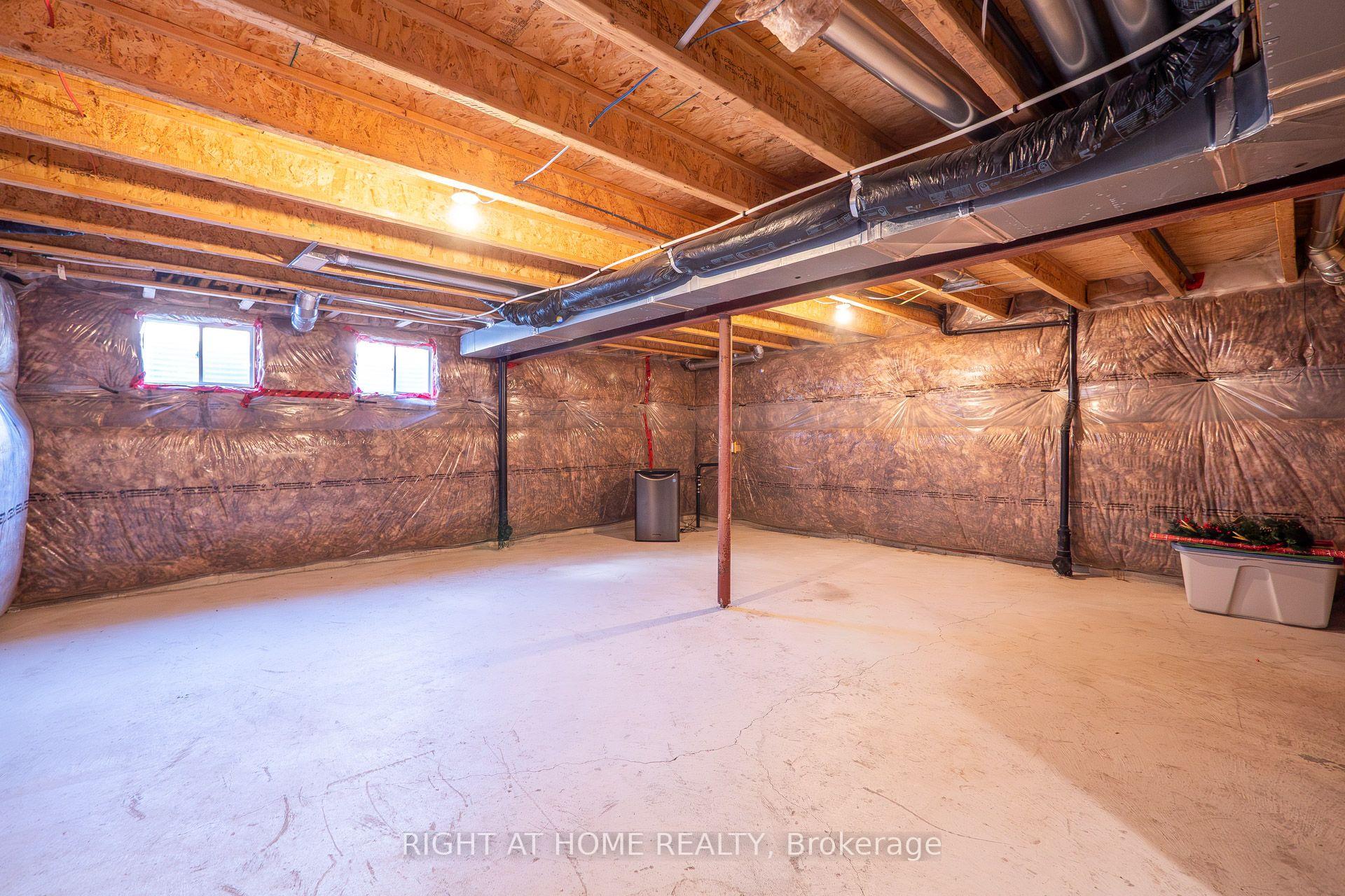 Photo 44 of 180 Spring Creek Drive, Hamilton, Waterdown — HOMEH