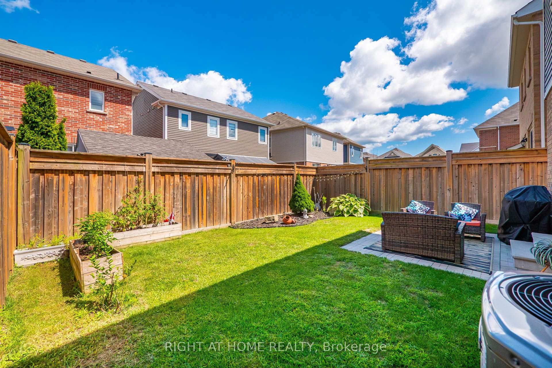 Photo 47 of 180 Spring Creek Drive, Hamilton, Waterdown — HOMEH