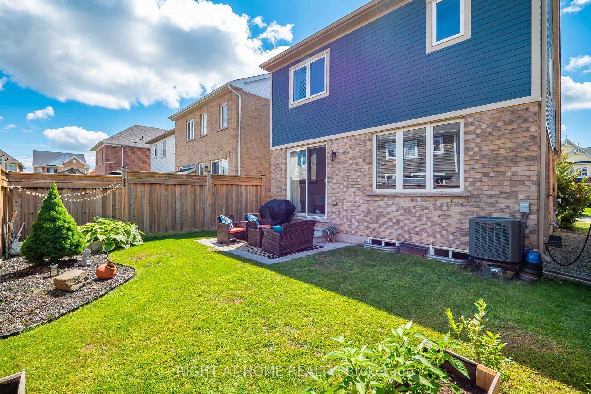 Photo 48 of 180 Spring Creek Drive, Hamilton, Waterdown — HOMEH