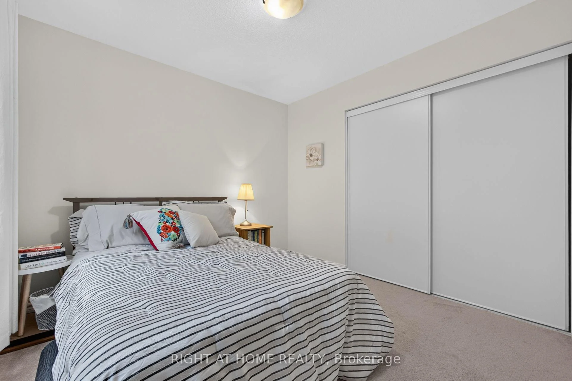 Photo 41 of 180 Spring Creek Drive, Hamilton, Waterdown — HOMEH