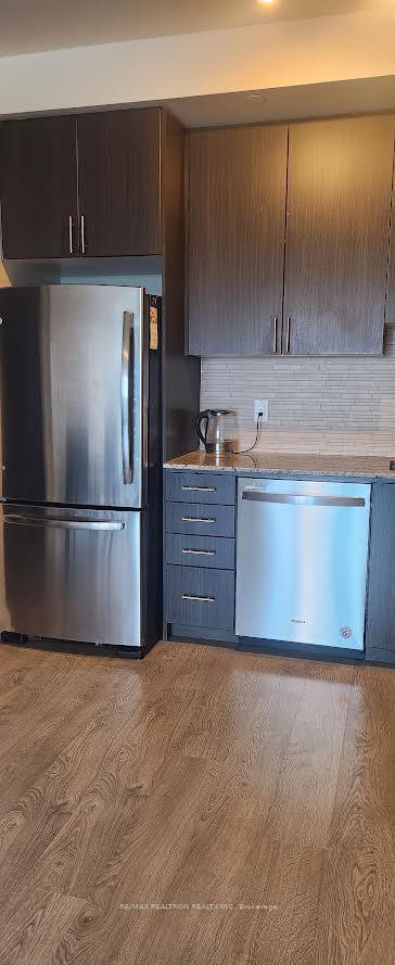 Photo 4 of 1271 Yonge Street, Markham, Grandview — HOMEH