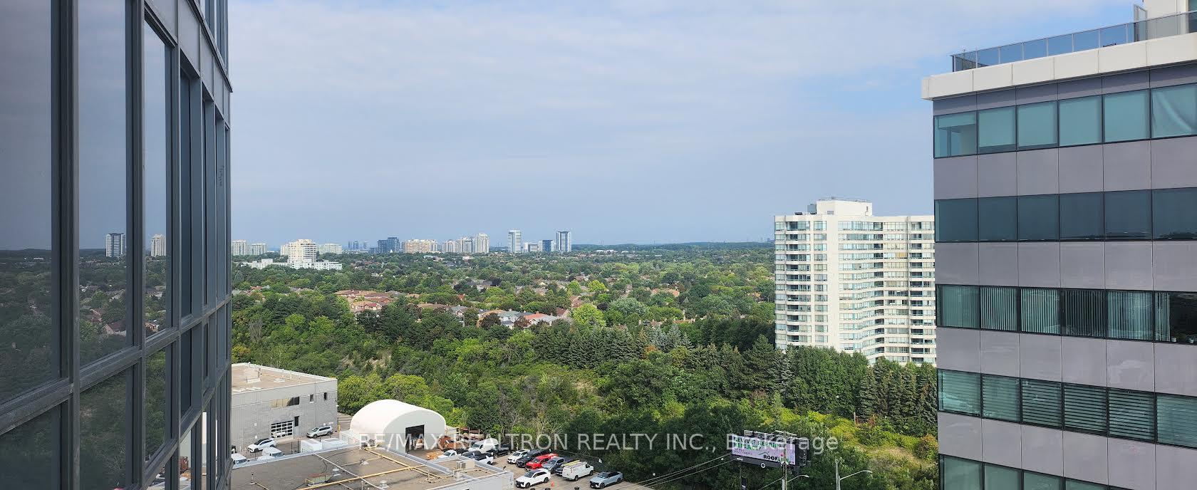 Photo 14 of 1271 Yonge Street, Markham, Grandview — HOMEH