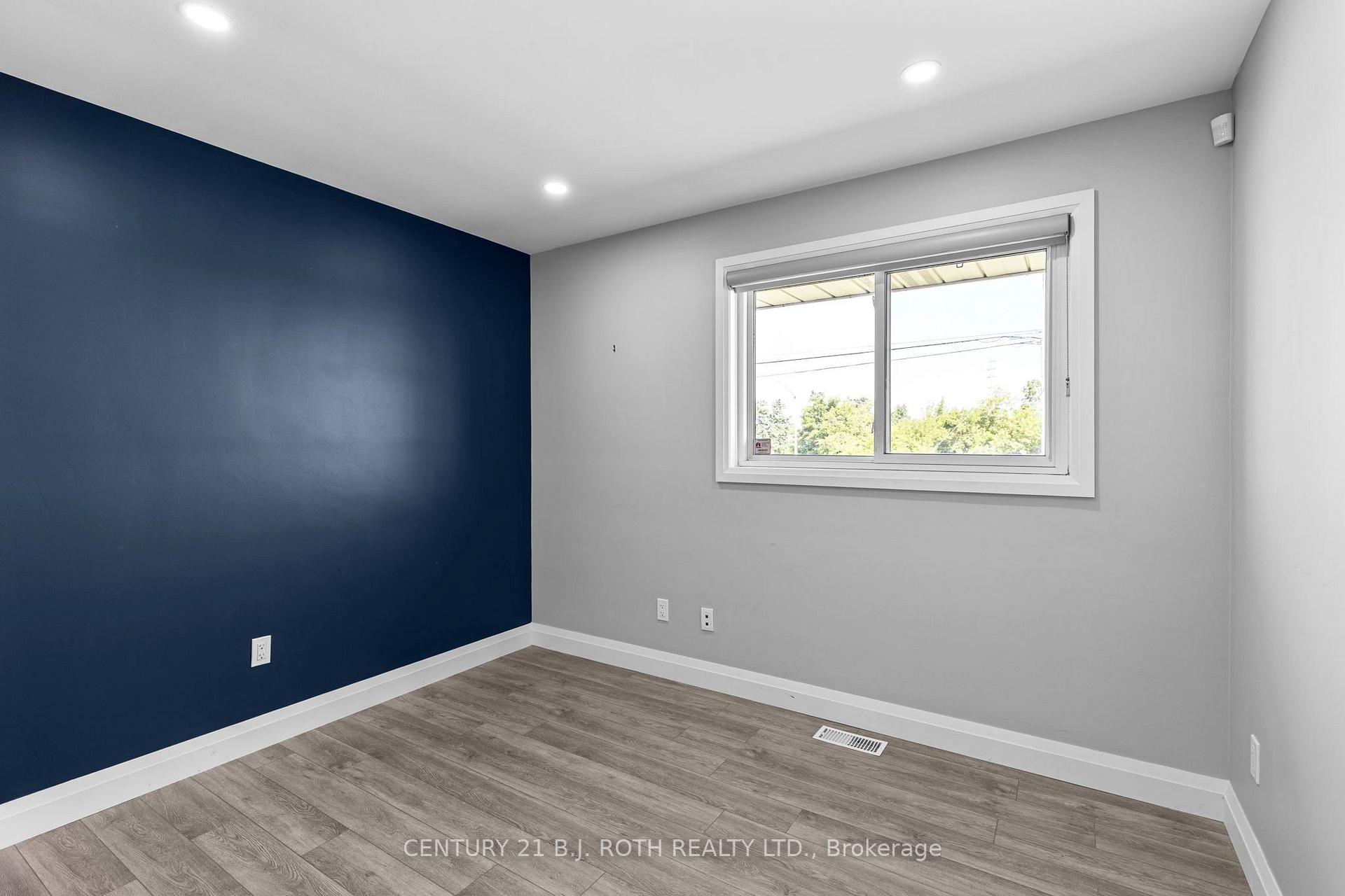 Photo 11 of 355 Mapleview Drive W, Barrie, Holly — HOMEH