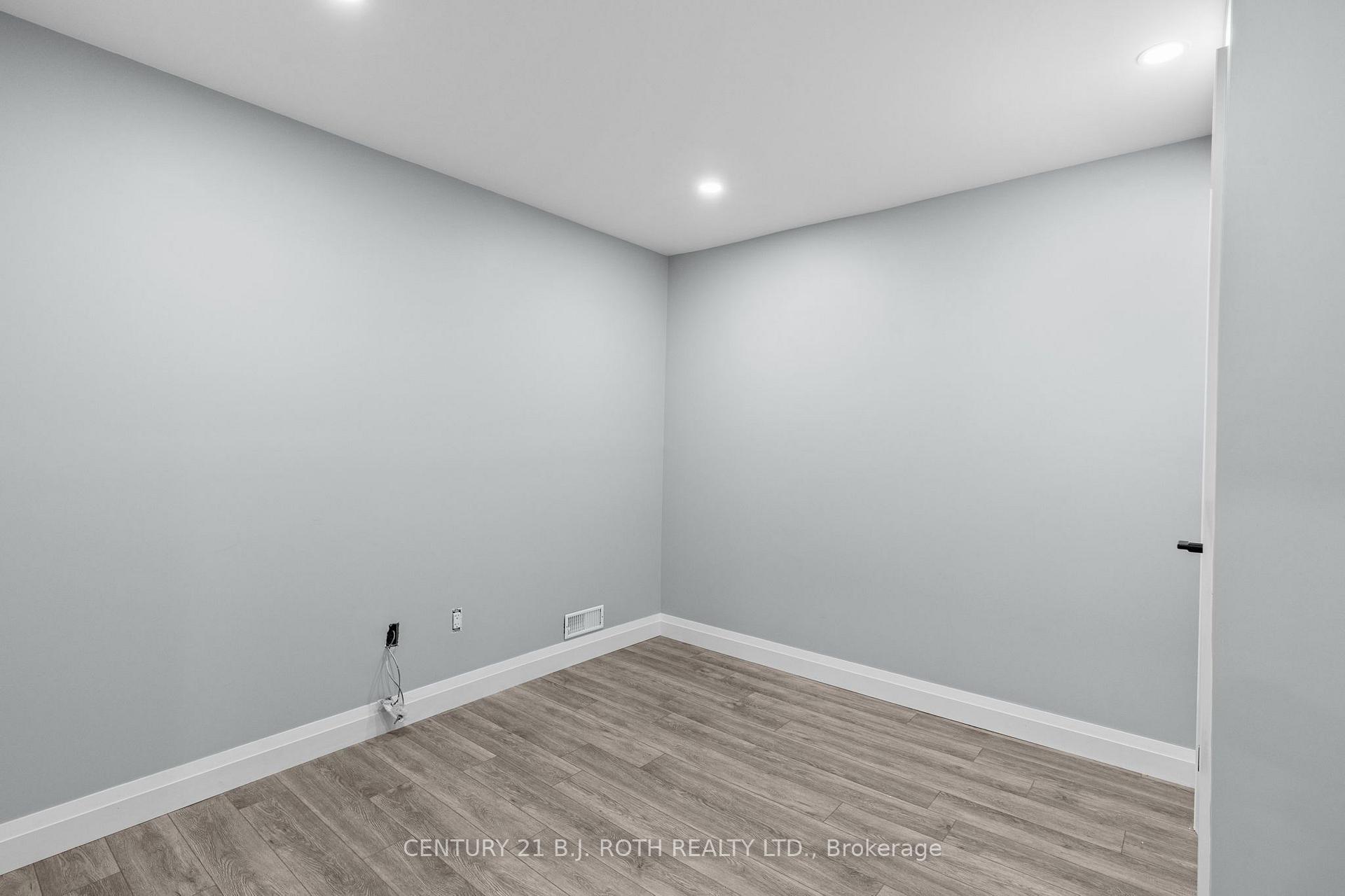 Photo 21 of 355 Mapleview Drive W, Barrie, Holly — HOMEH