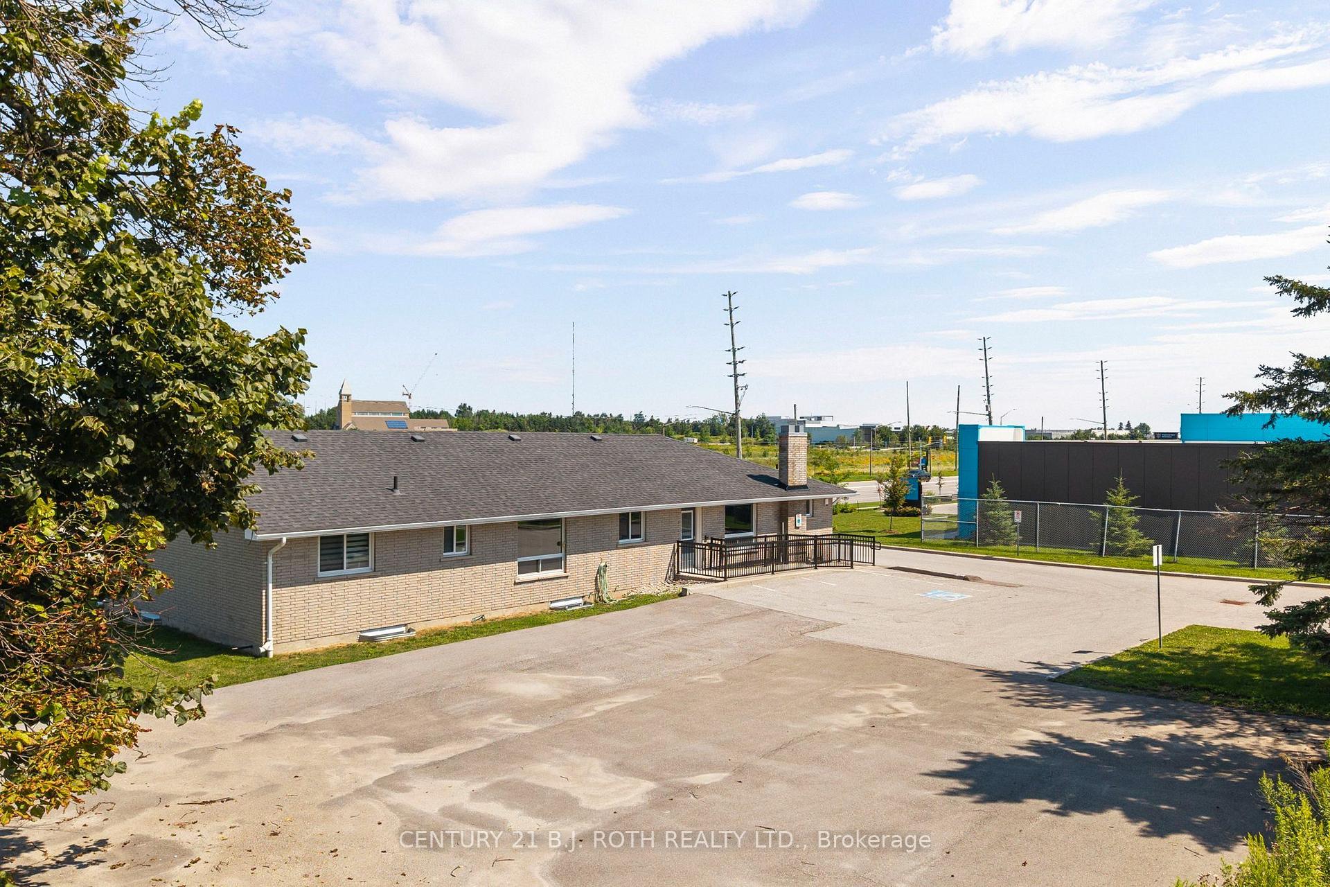 Photo 30 of 355 Mapleview Drive W, Barrie, Holly — HOMEH