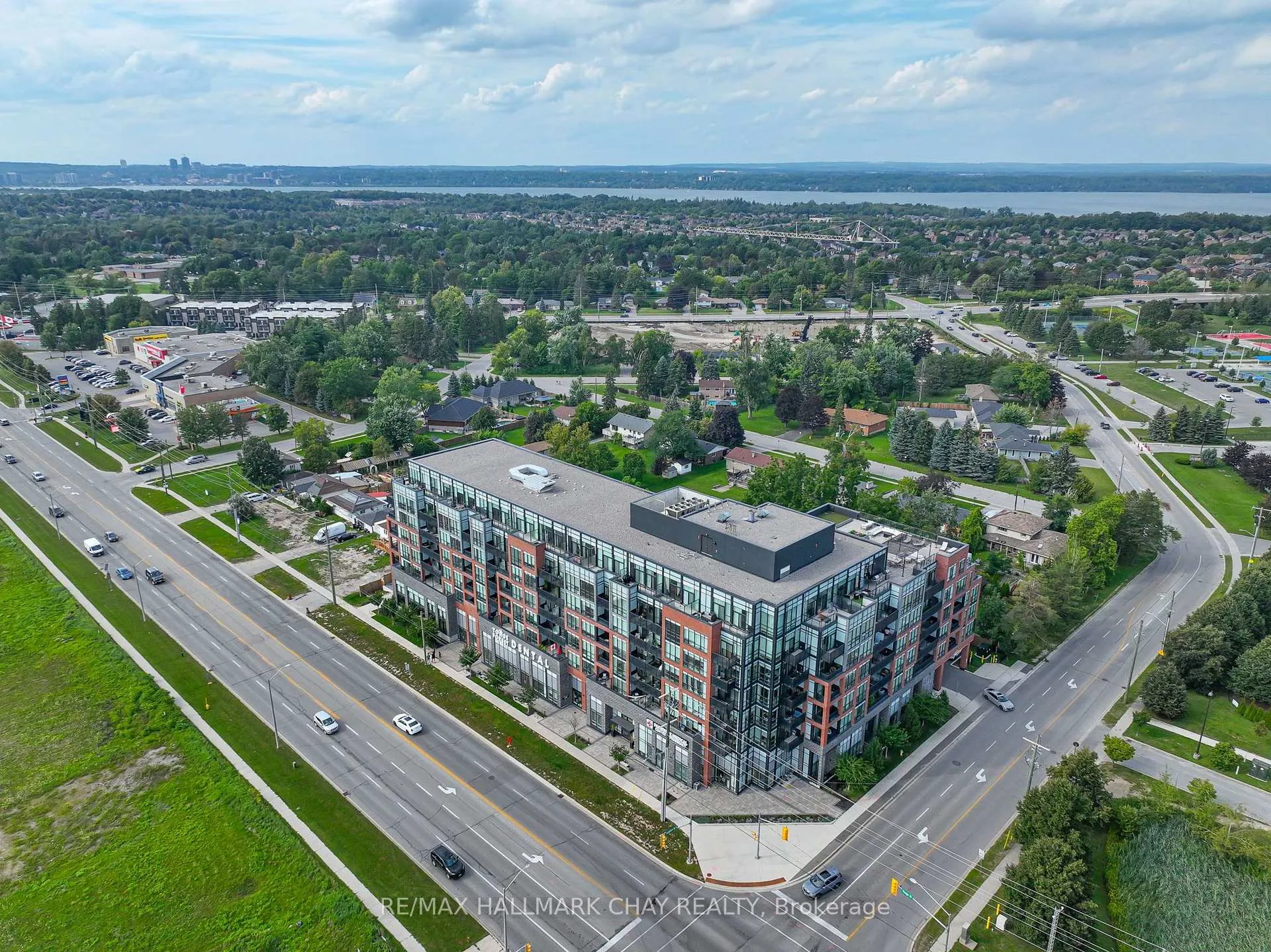 Photo 2 of Unit 317, 681 Yonge Street, Barrie, Painswick South — HOMEH