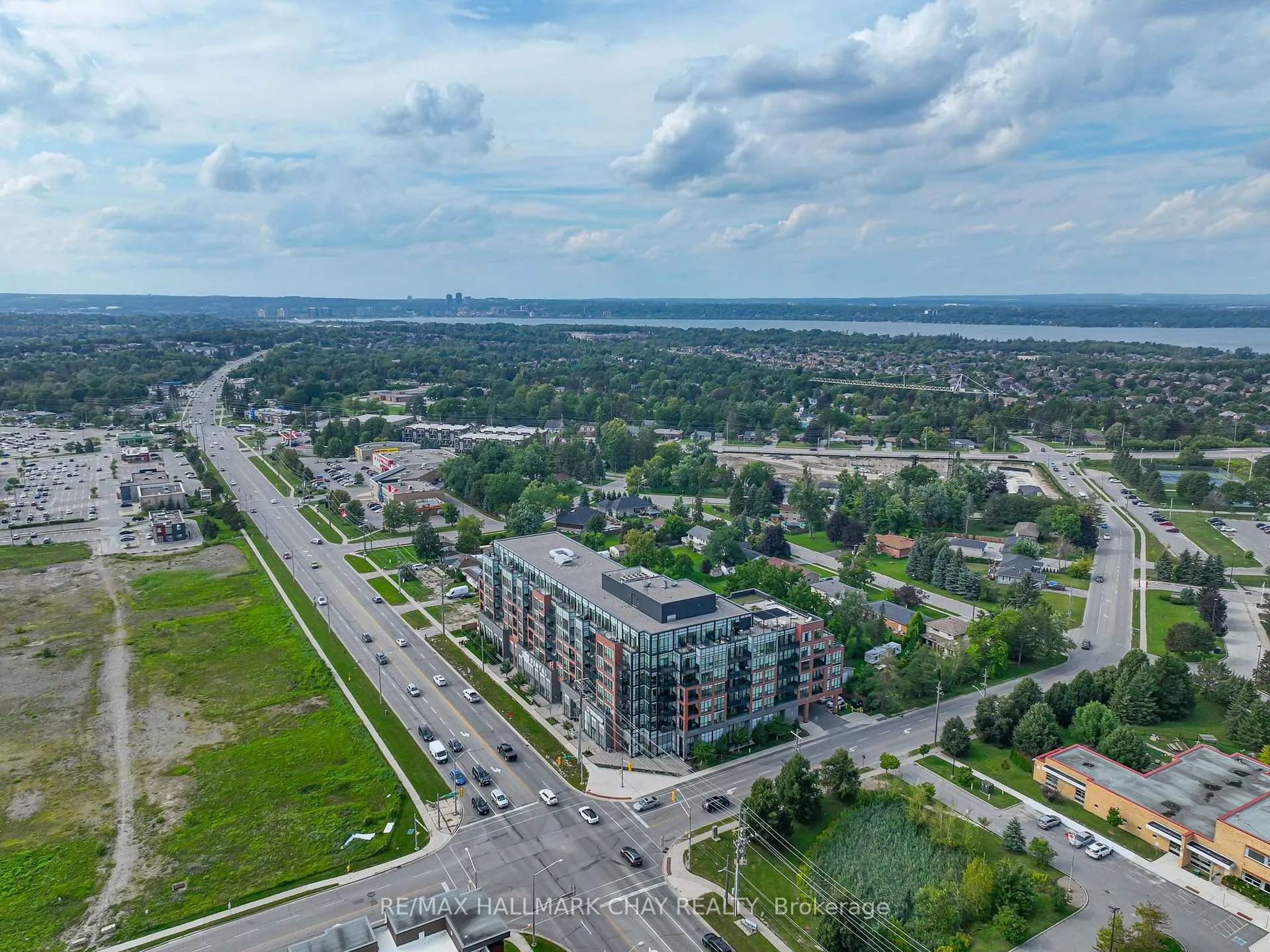 Photo 14 of Unit 317, 681 Yonge Street, Barrie, Painswick South — HOMEH