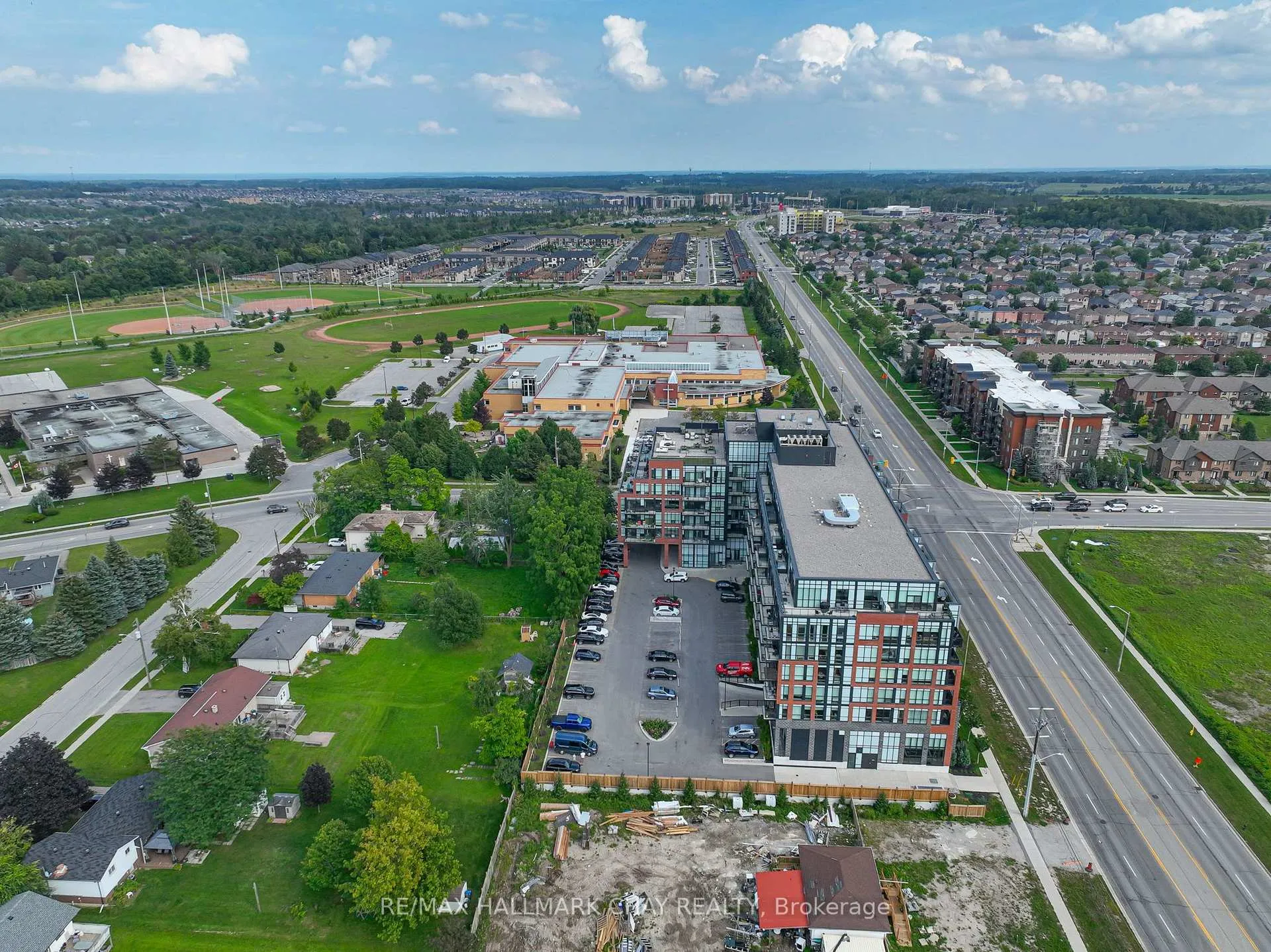 Photo 15 of Unit 317, 681 Yonge Street, Barrie, Painswick South — HOMEH