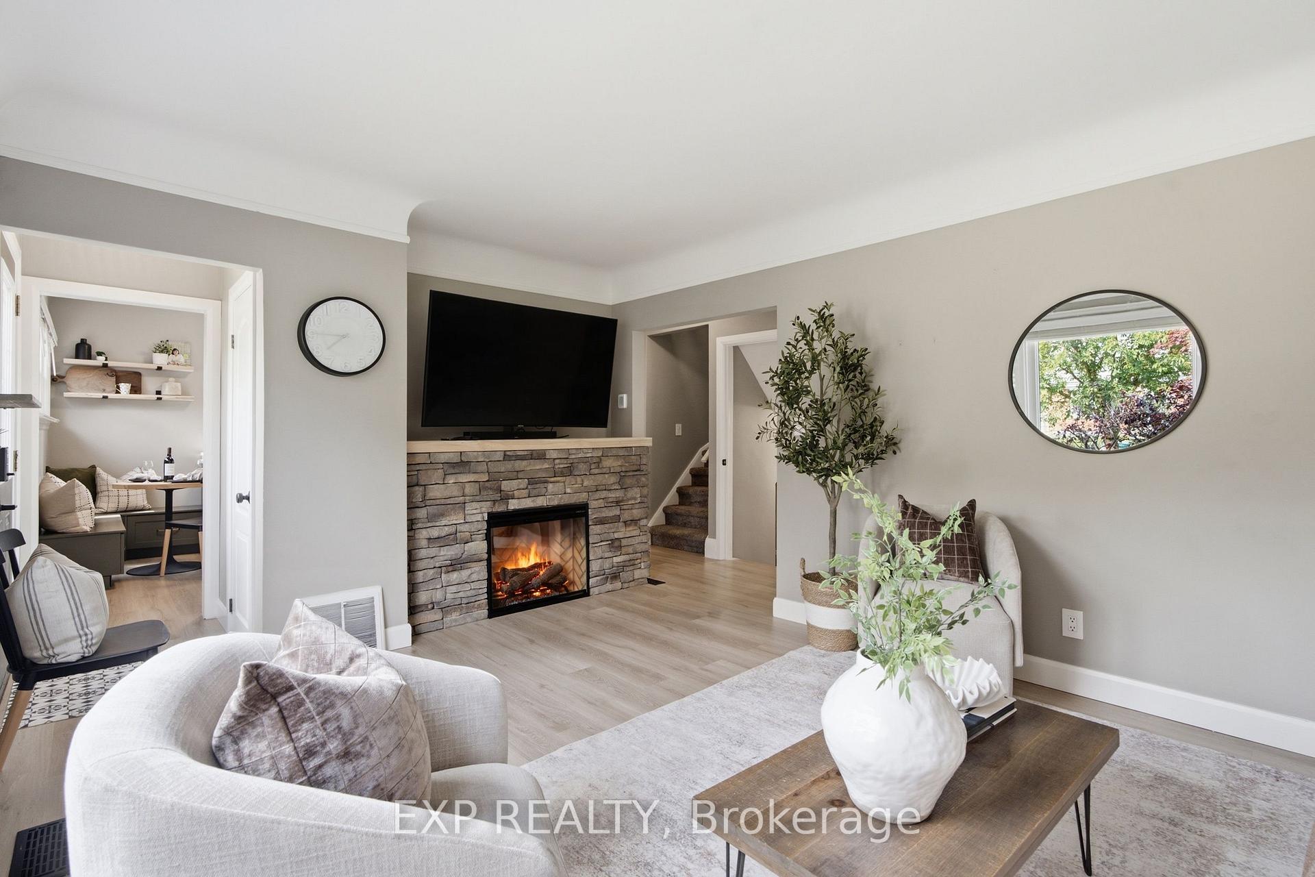 Photo 6 of 20 Hillview Street, Kitchener, Northward — HOMEH