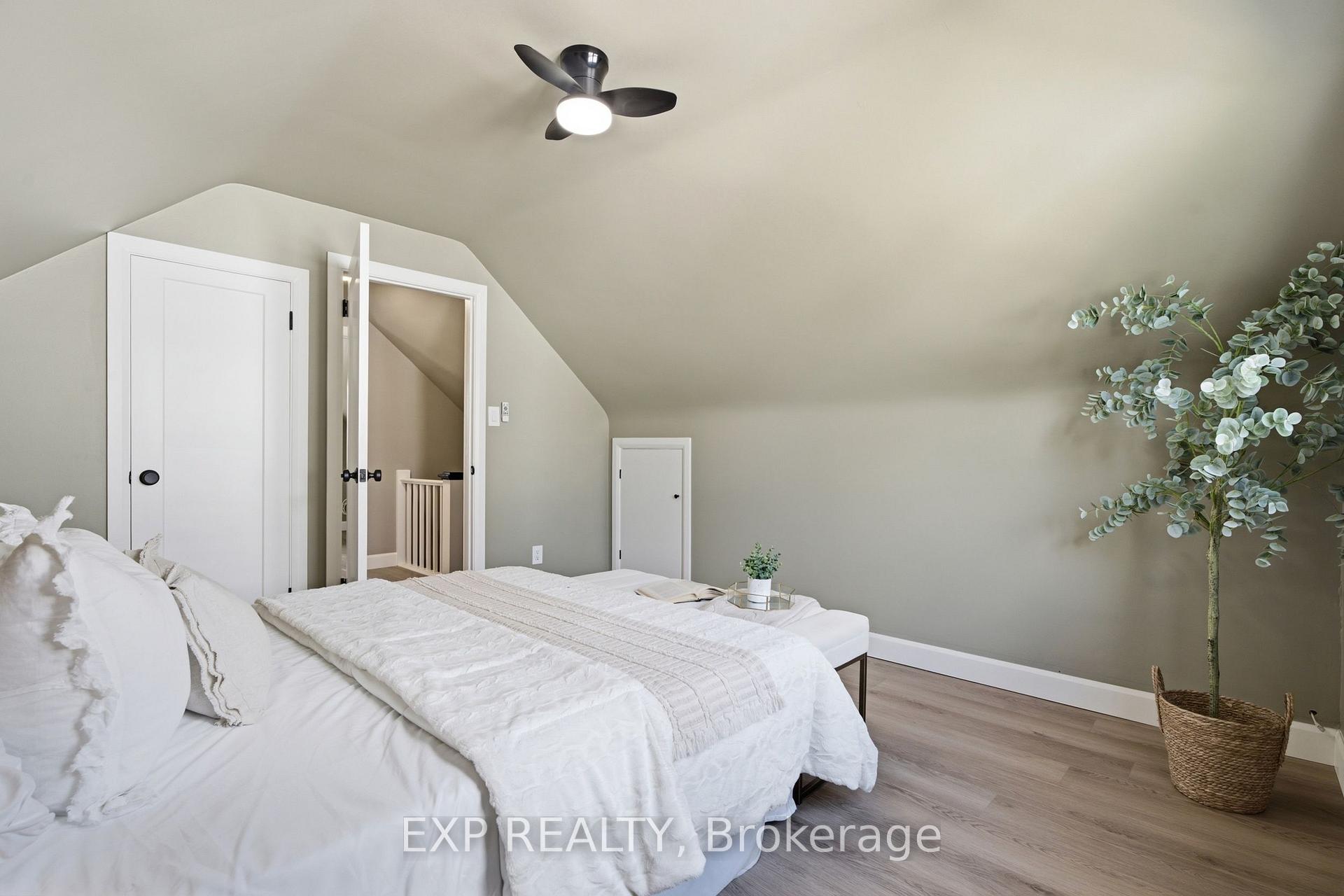 Photo 21 of 20 Hillview Street, Kitchener, Northward — HOMEH