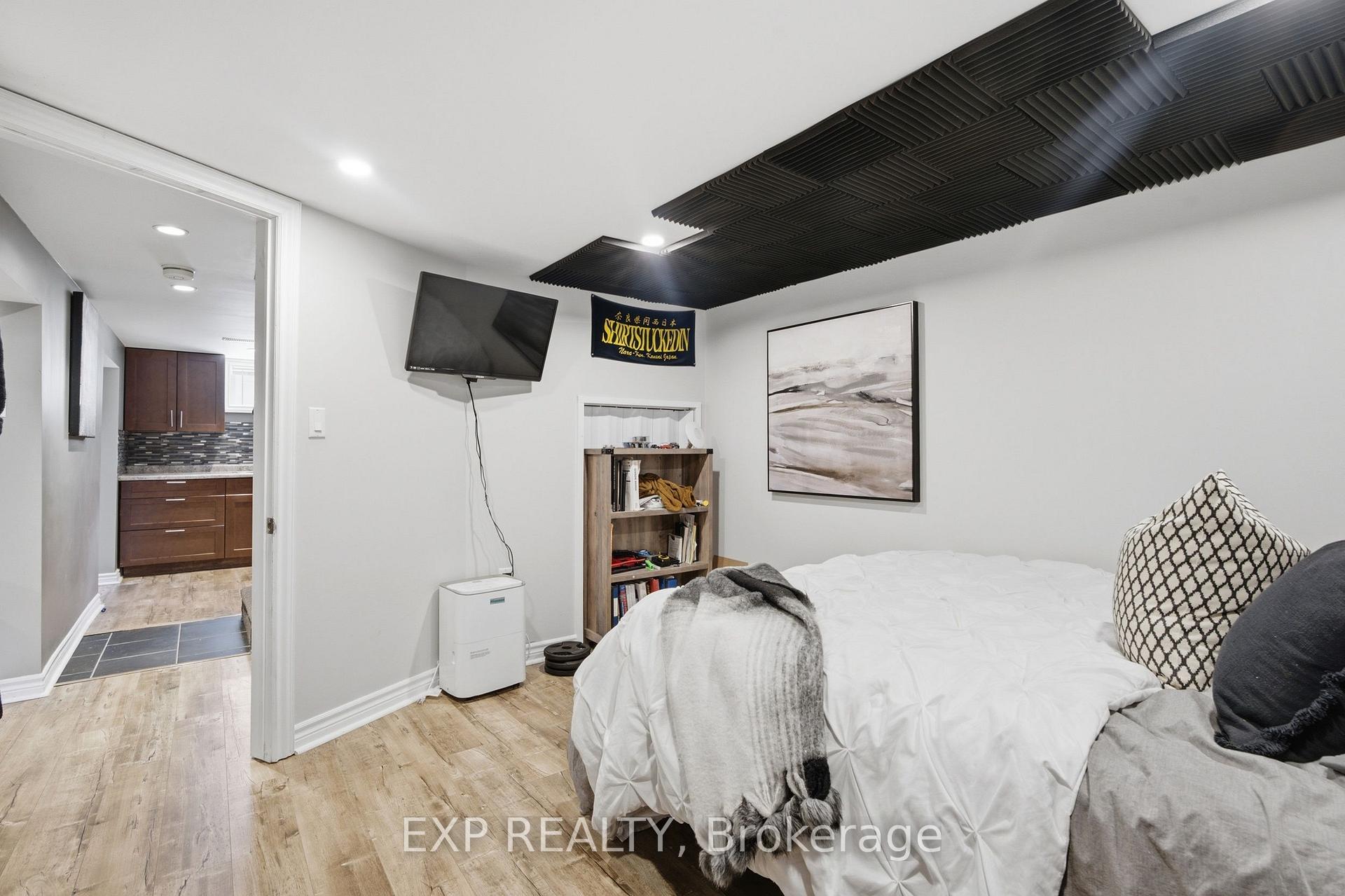 Photo 35 of 20 Hillview Street, Kitchener, Northward — HOMEH